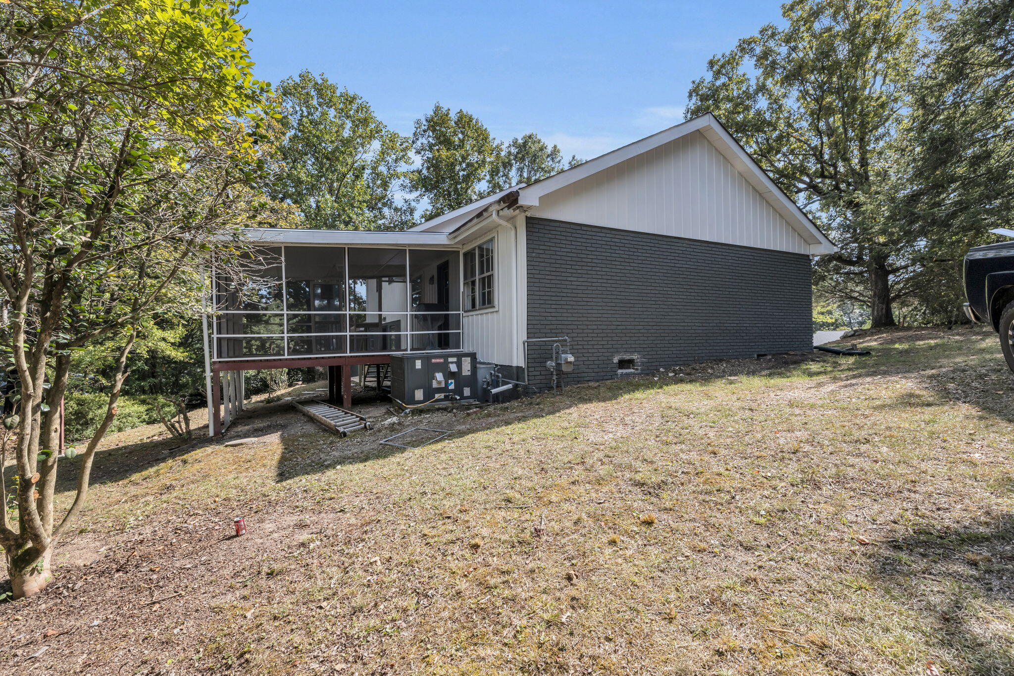 803 Brynewood Park Lane