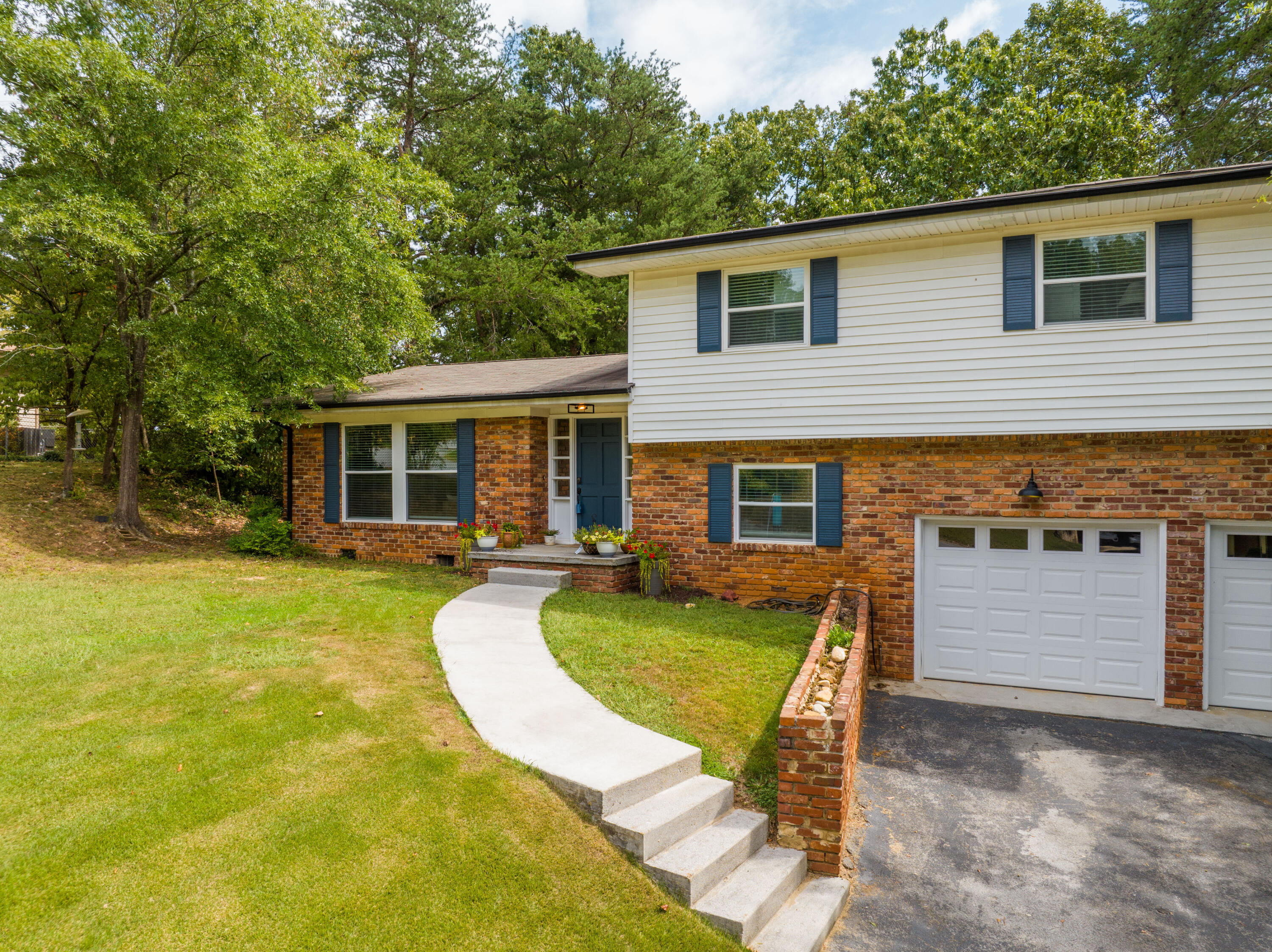 4508 Cloverdale Loop