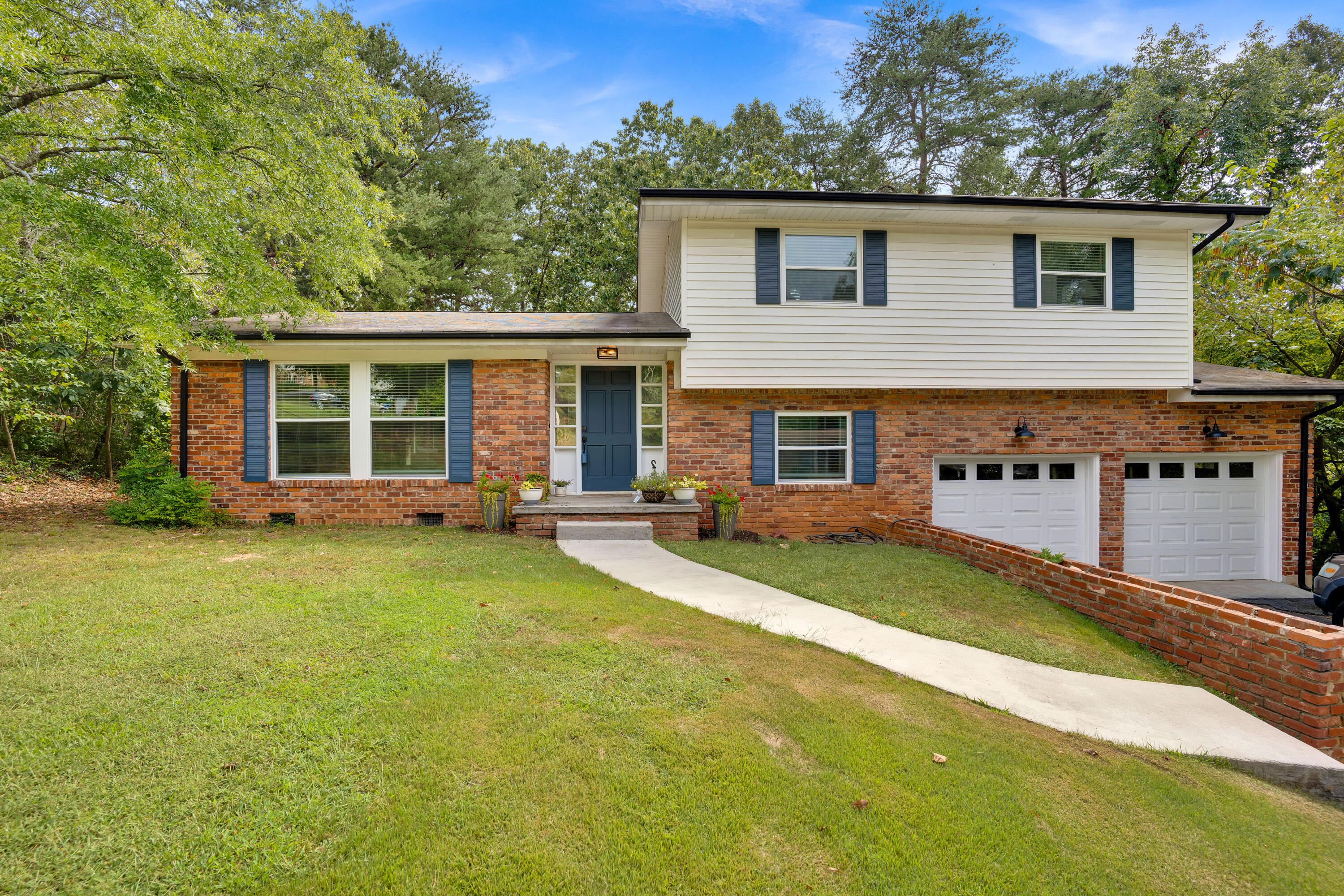 4508 Cloverdale Loop