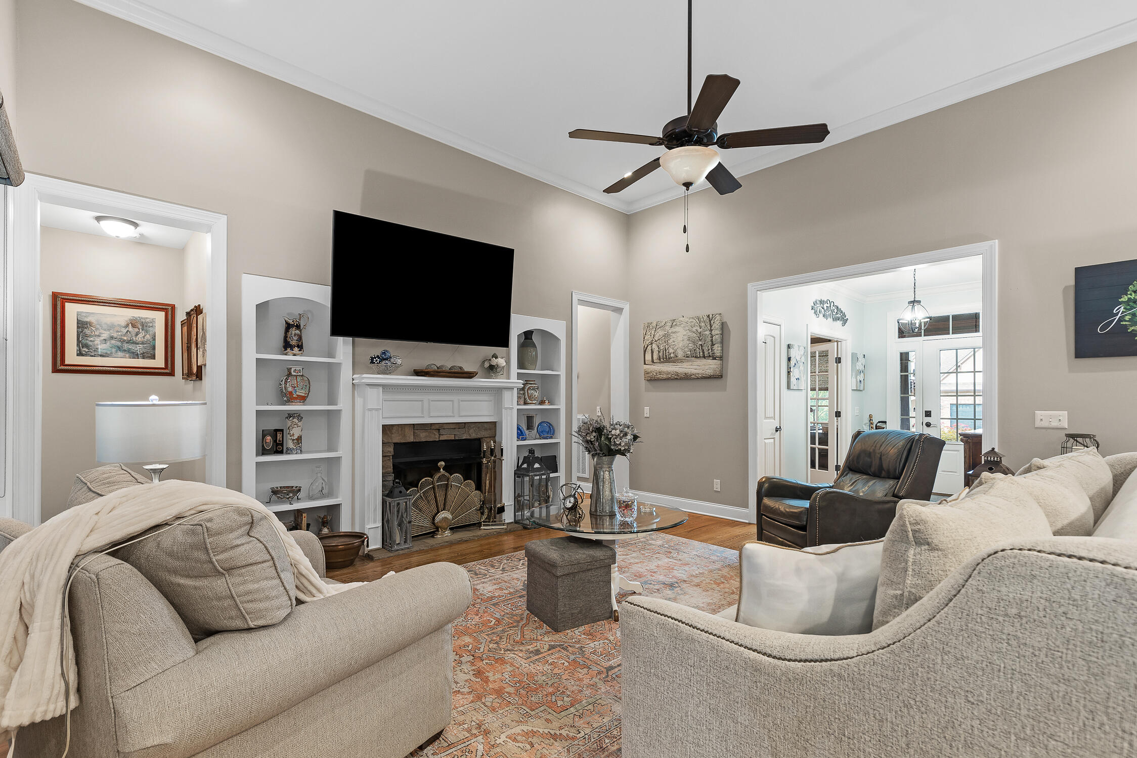 1097 Natural Way