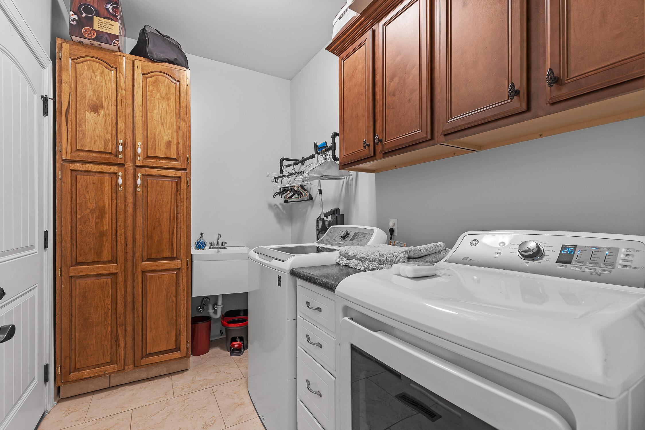 1097 Natural Way
