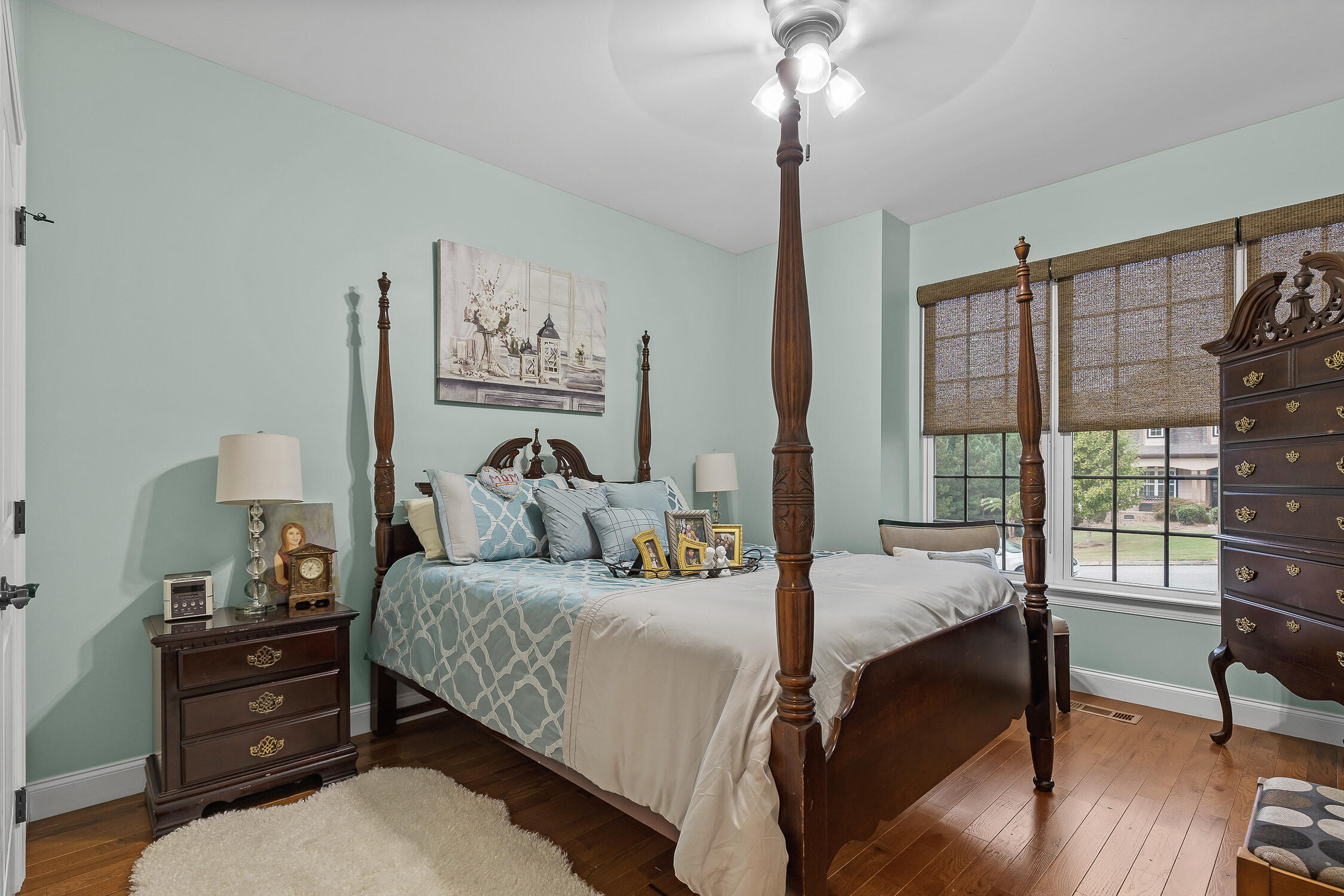 1097 Natural Way