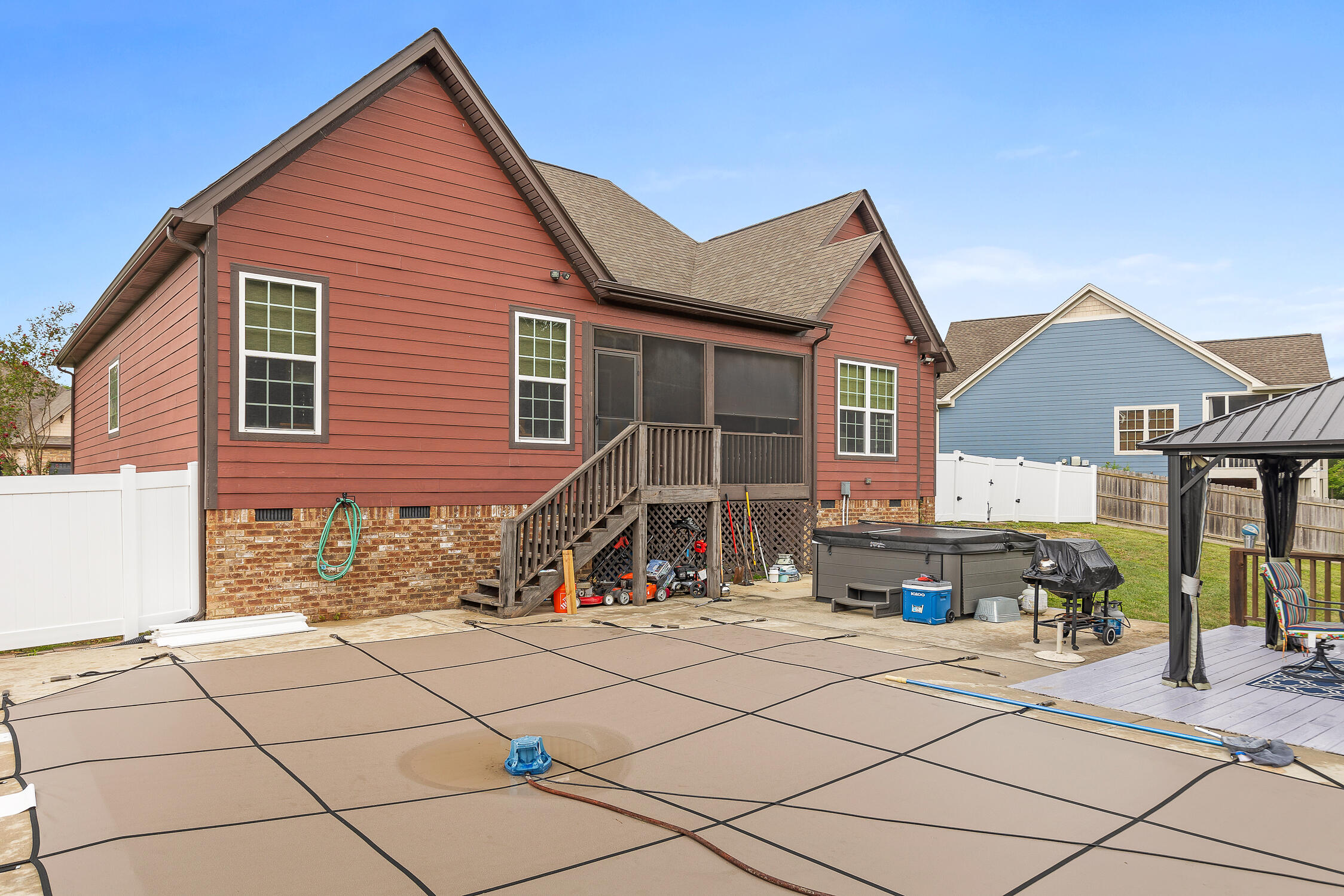 1097 Natural Way