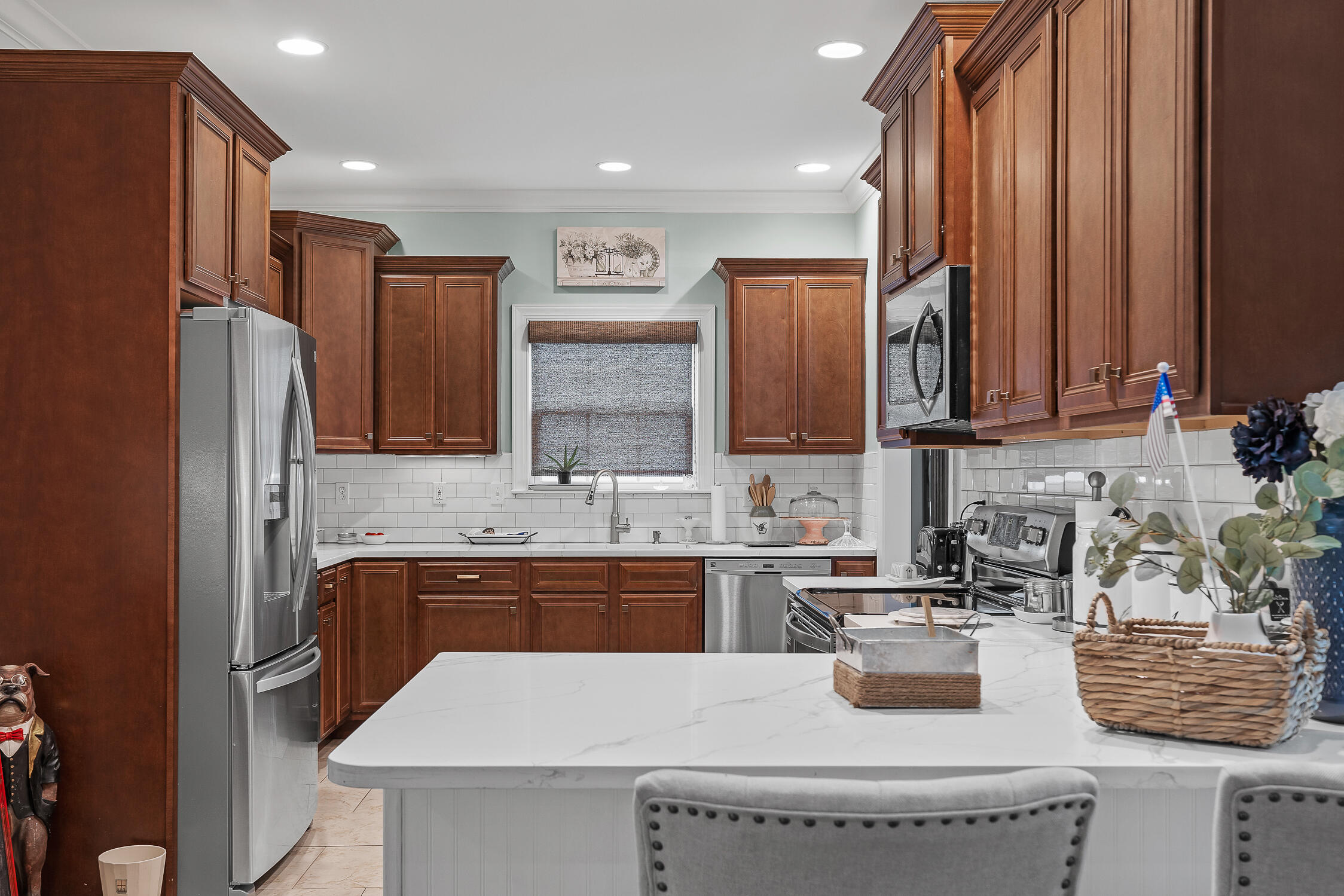 1097 Natural Way
