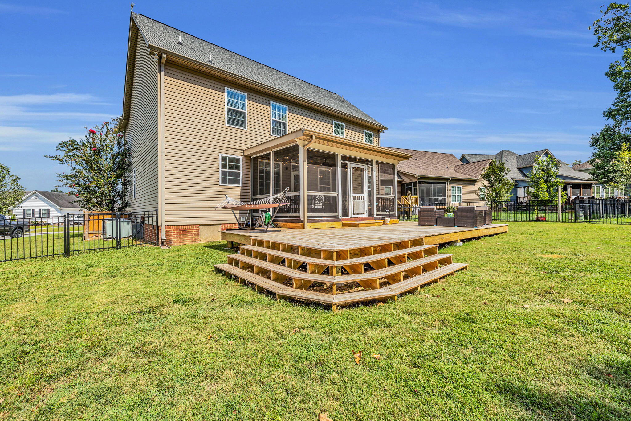 8720 Walnut Leaf Drive