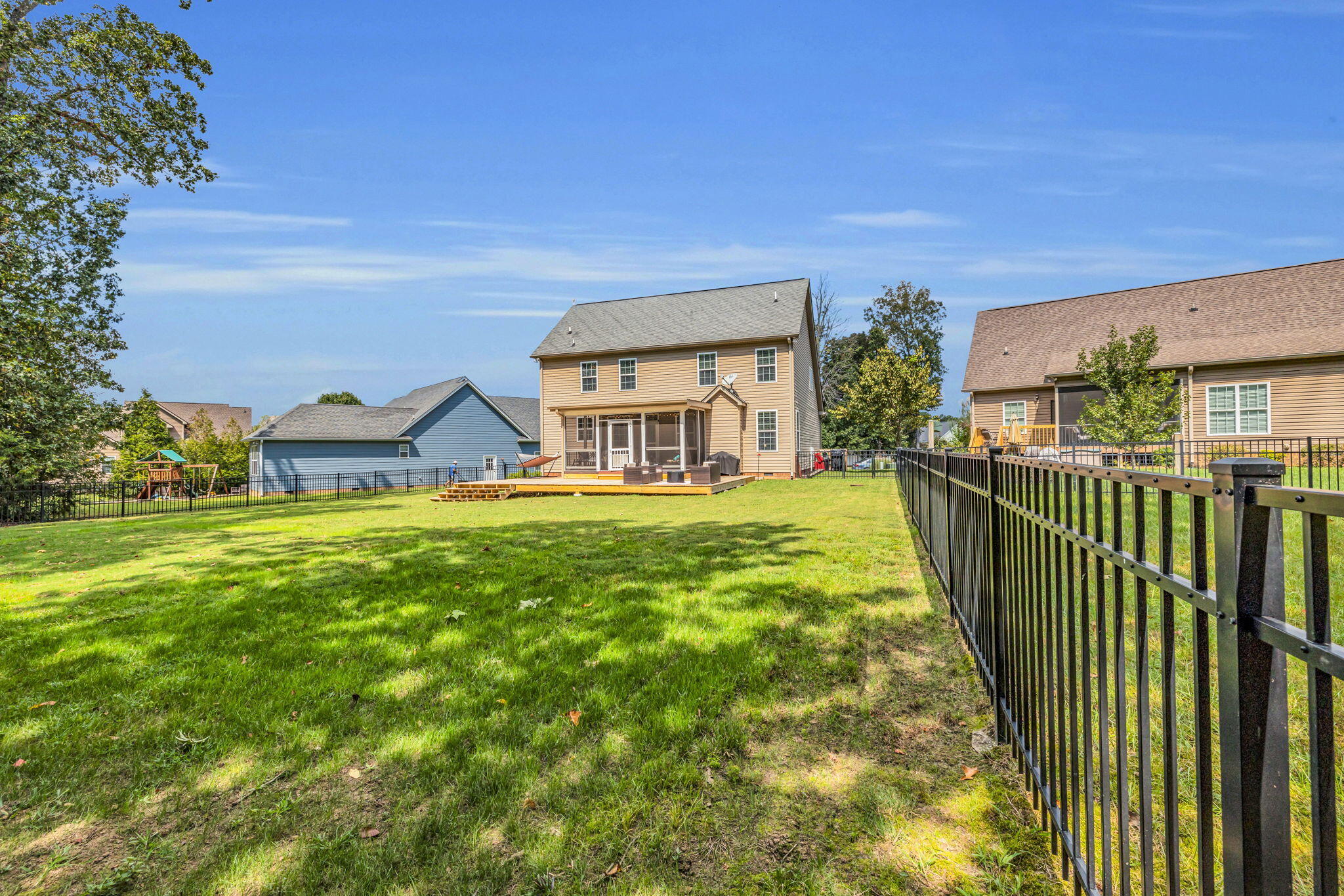 8720 Walnut Leaf Drive