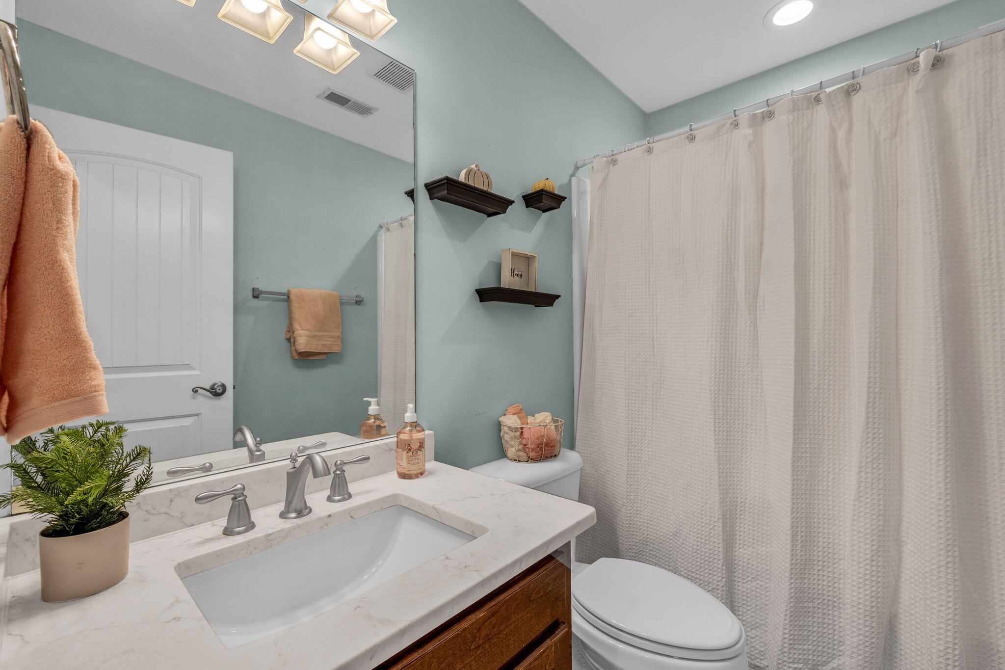 8720 Walnut Leaf Drive