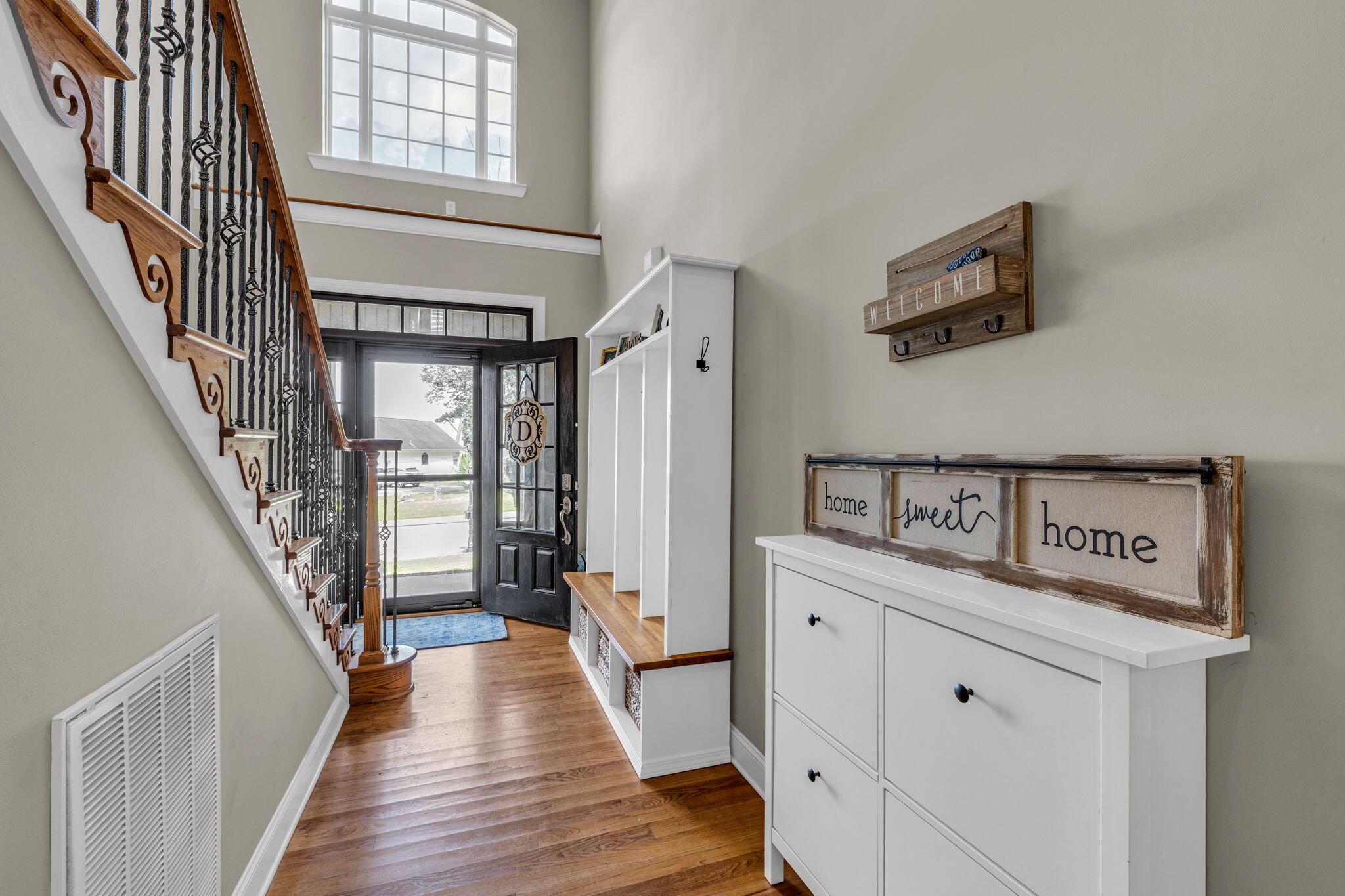 8720 Walnut Leaf Drive