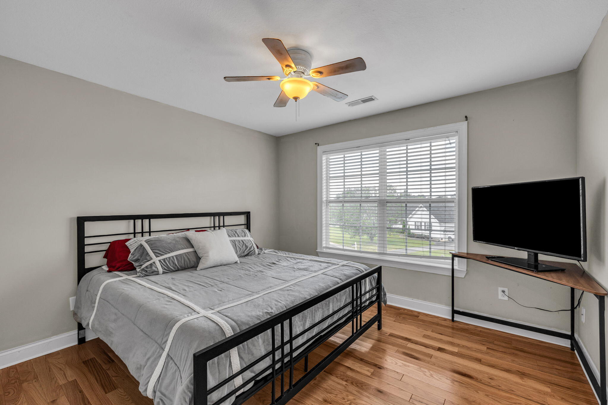8720 Walnut Leaf Drive
