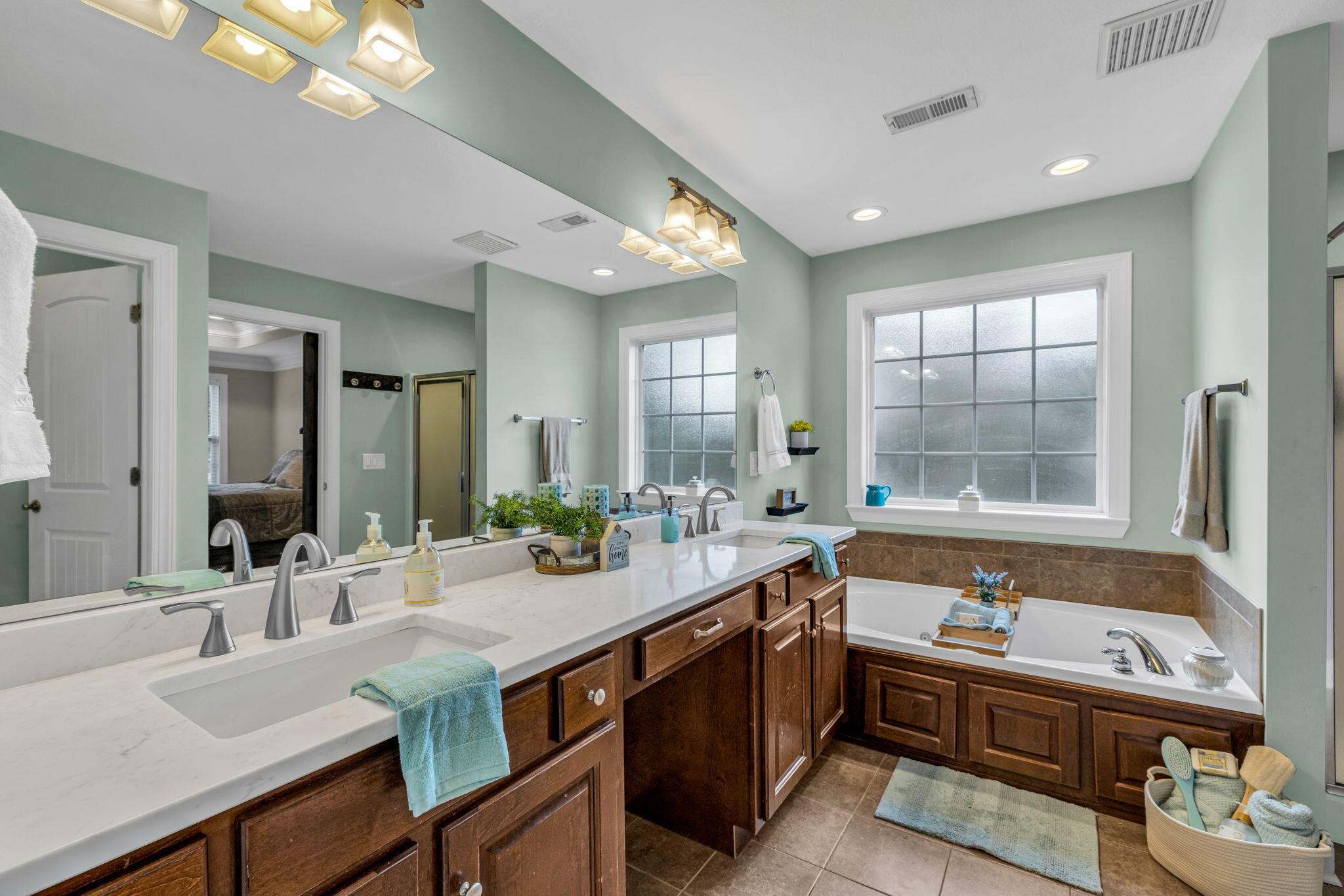8720 Walnut Leaf Drive