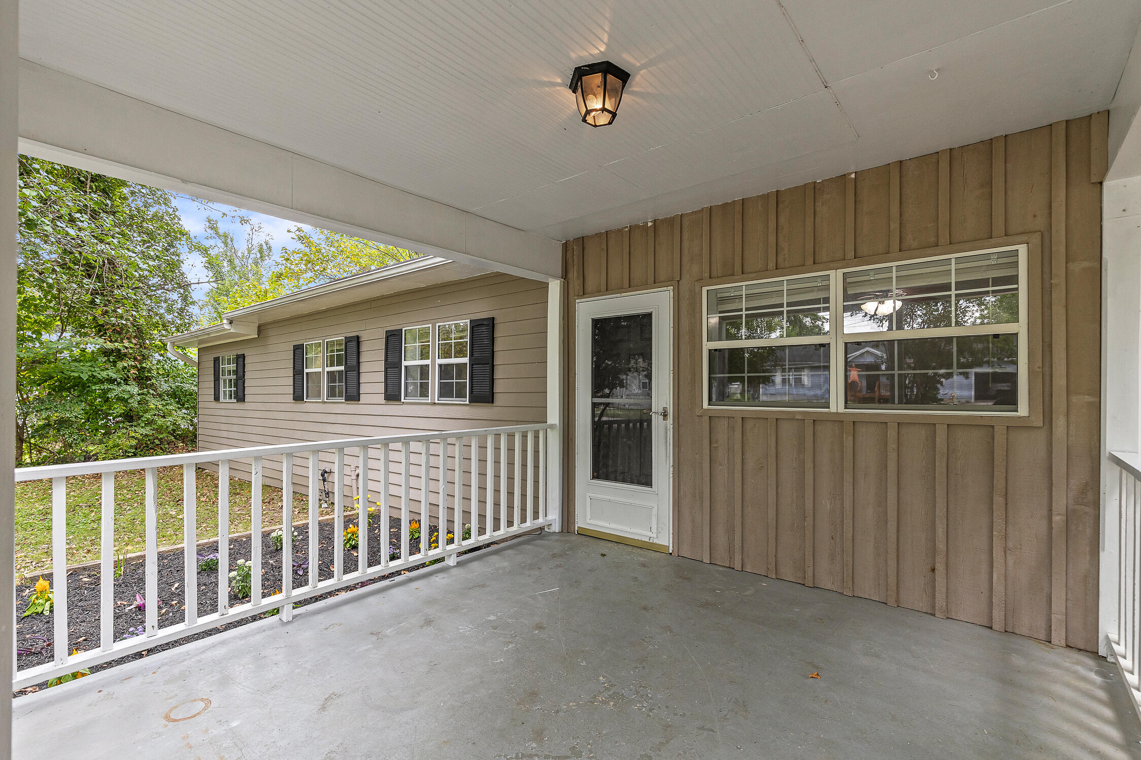 7511 John Henry Road
