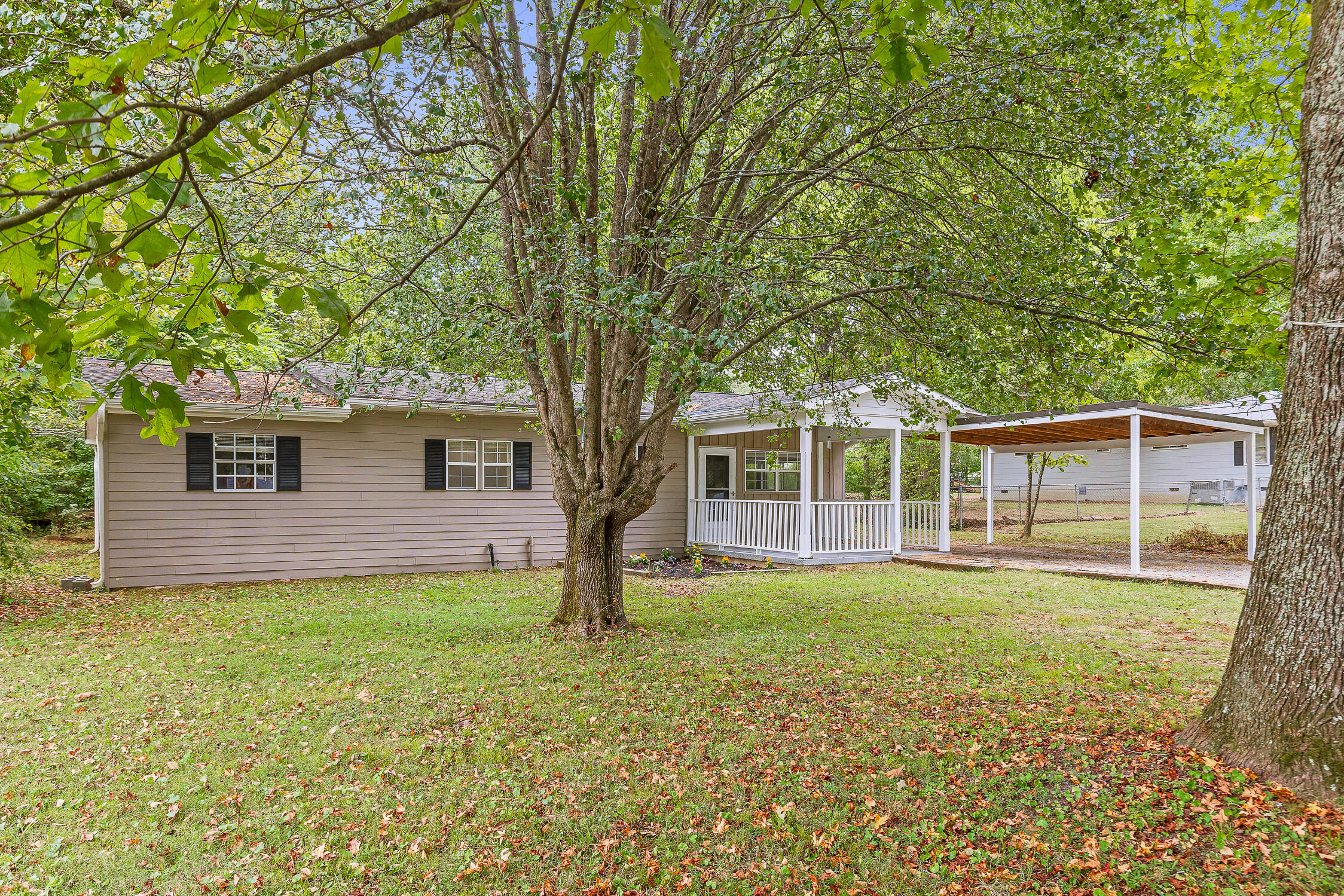 7511 John Henry Road