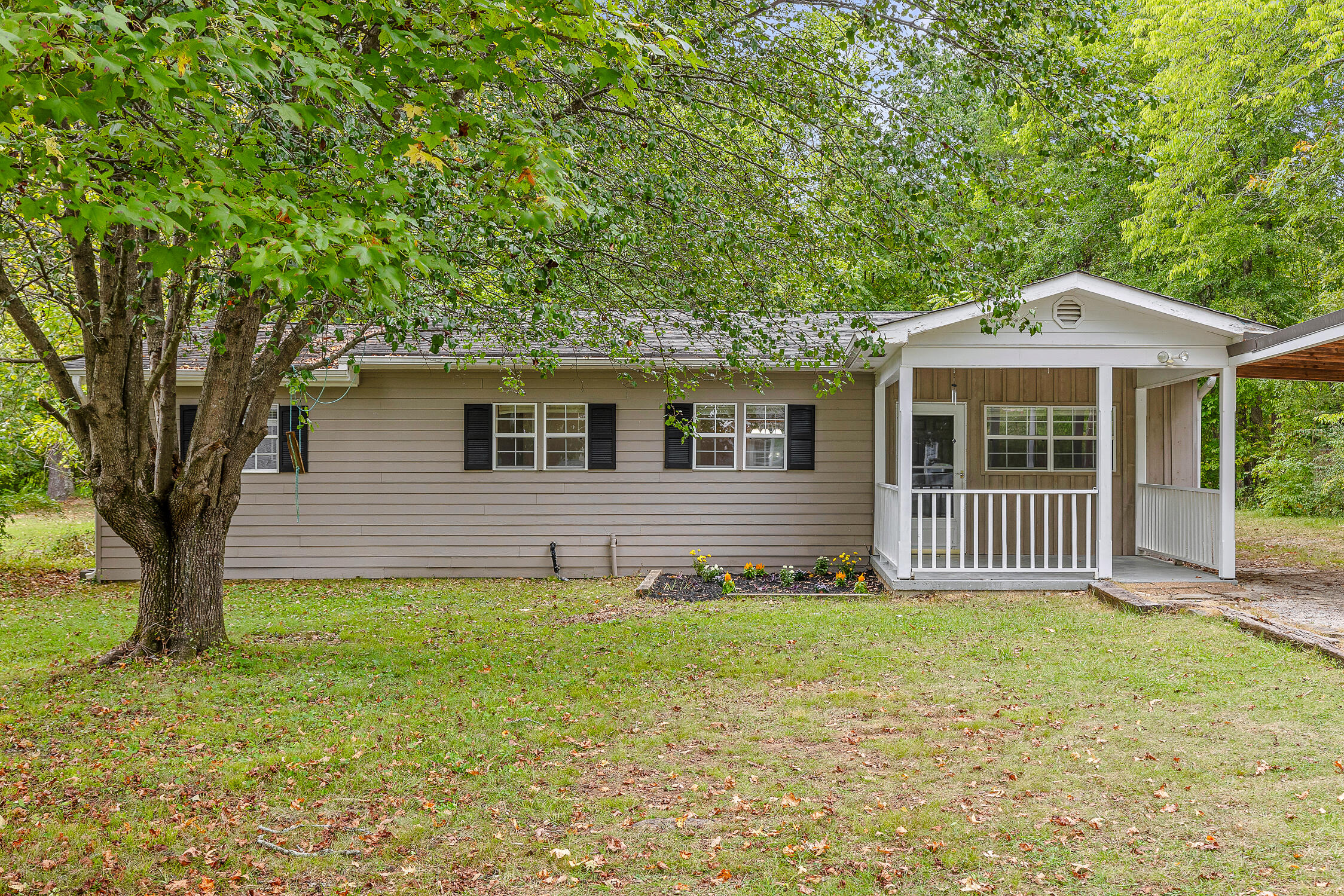 7511 John Henry Road