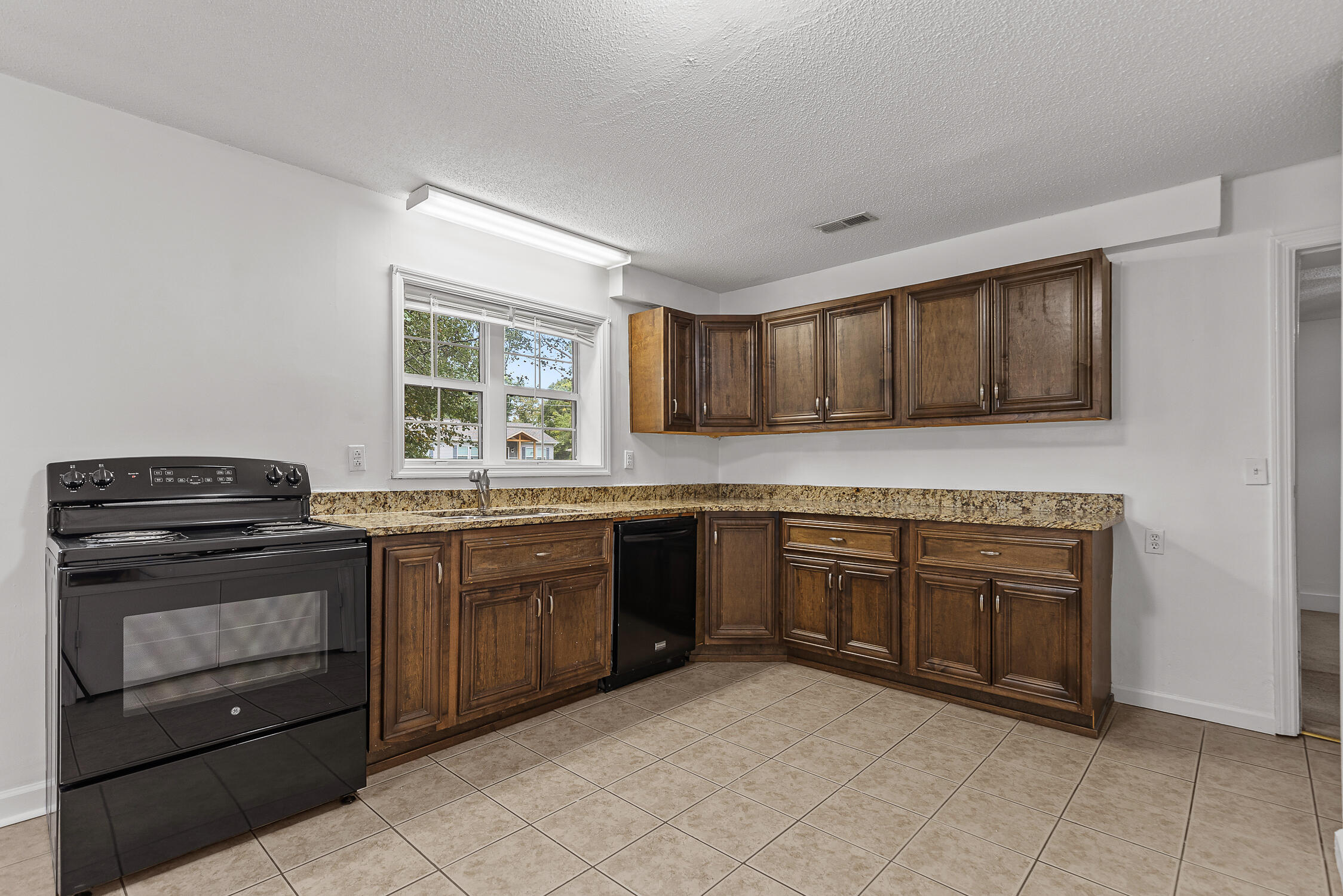 7511 John Henry Road