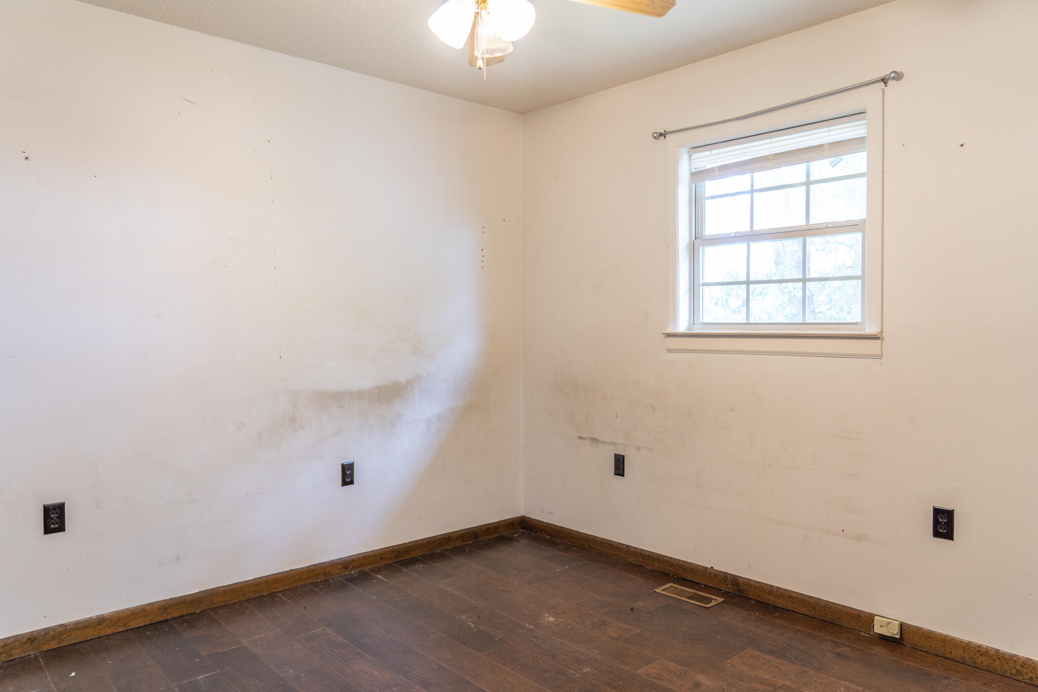 405 Missionary Avenue, A & B
