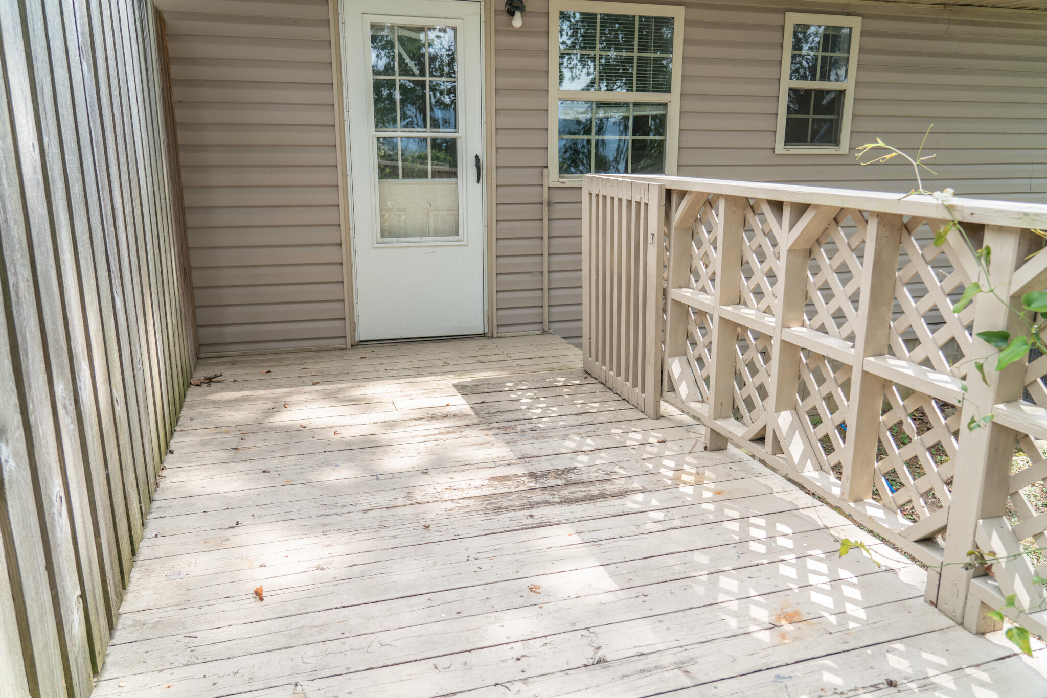 405 Missionary Avenue, A & B