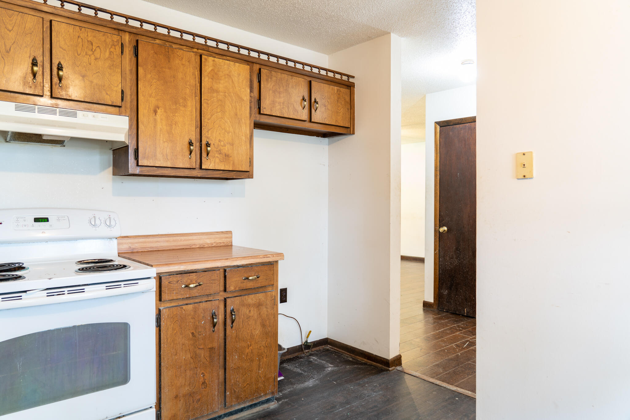 405 Missionary Avenue, A & B