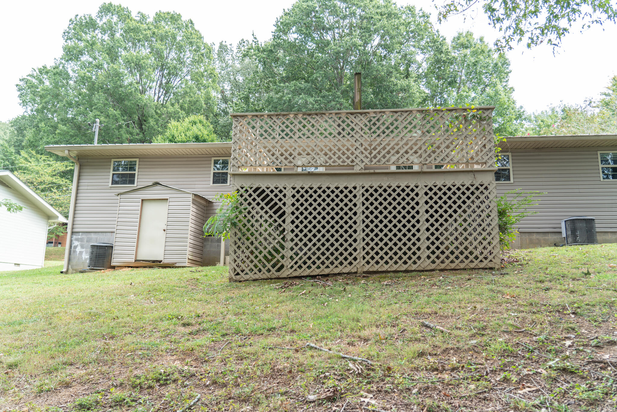 405 Missionary Avenue, A & B