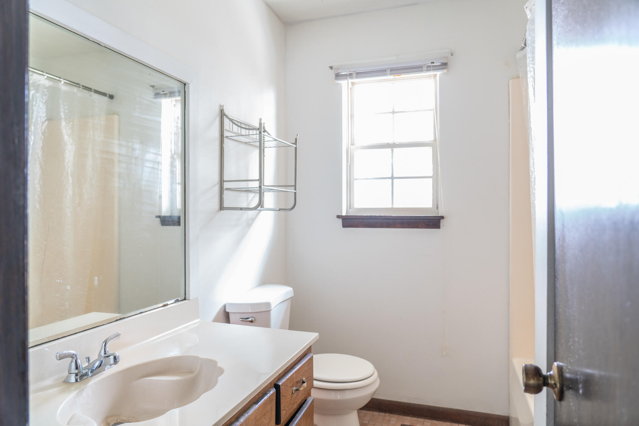 405 Missionary Avenue, A & B