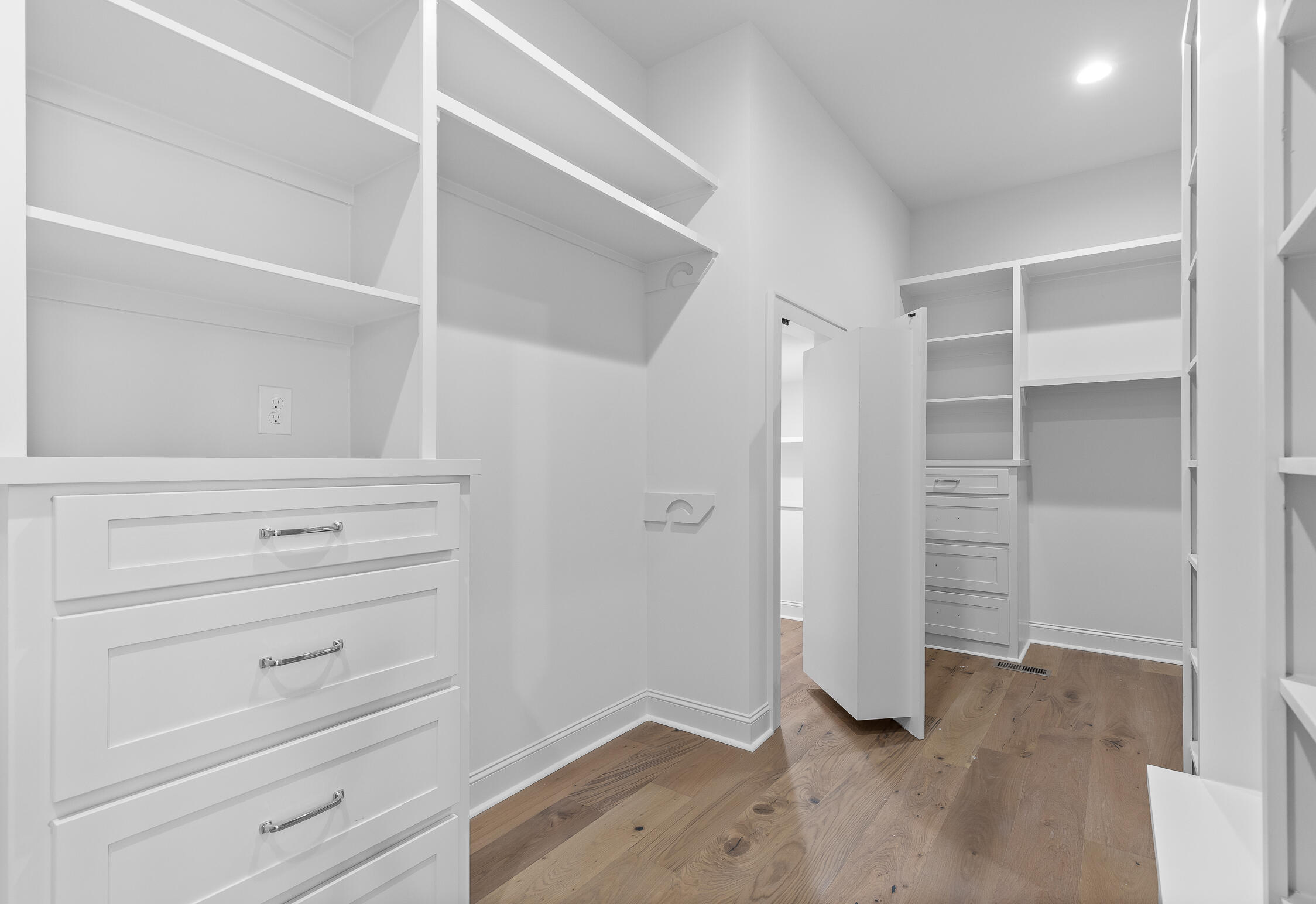 8121 Mountain Laurel Tr, 60