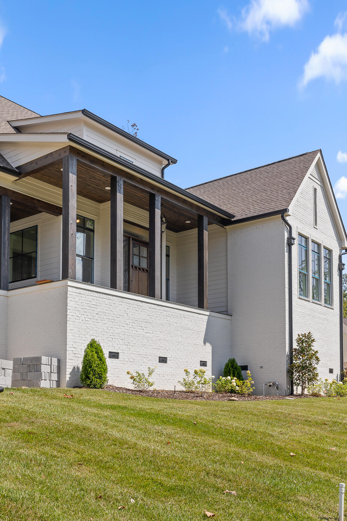 8121 Mountain Laurel Tr, 60