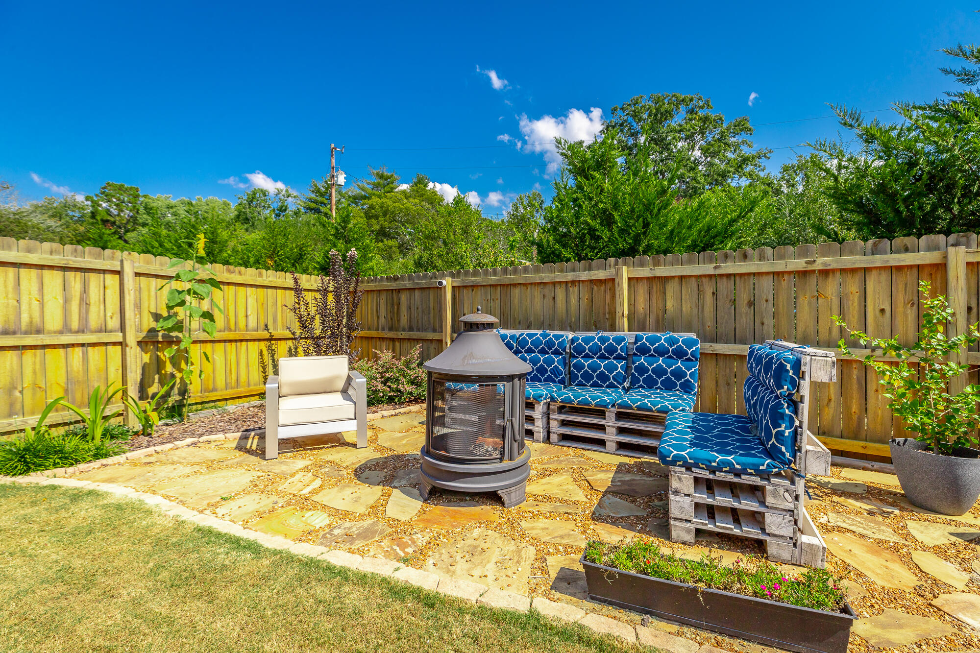 8516 Kensley Lane