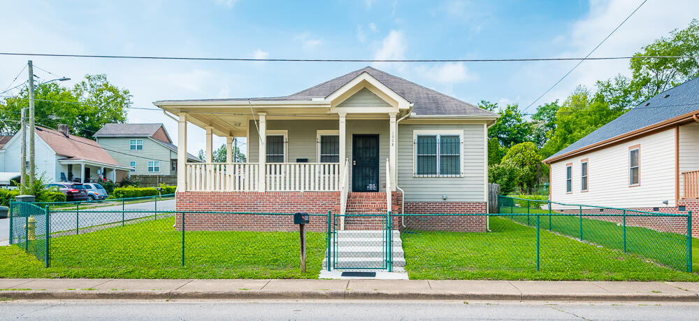 1008 W 37th Street