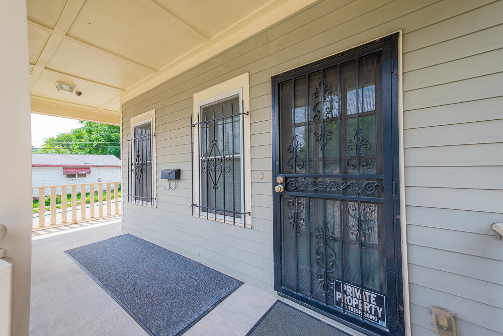 1008 W 37th Street
