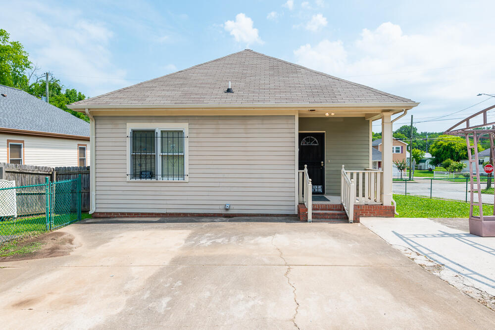 1008 W 37th Street