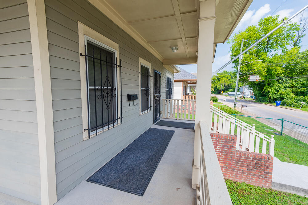 1008 W 37th Street