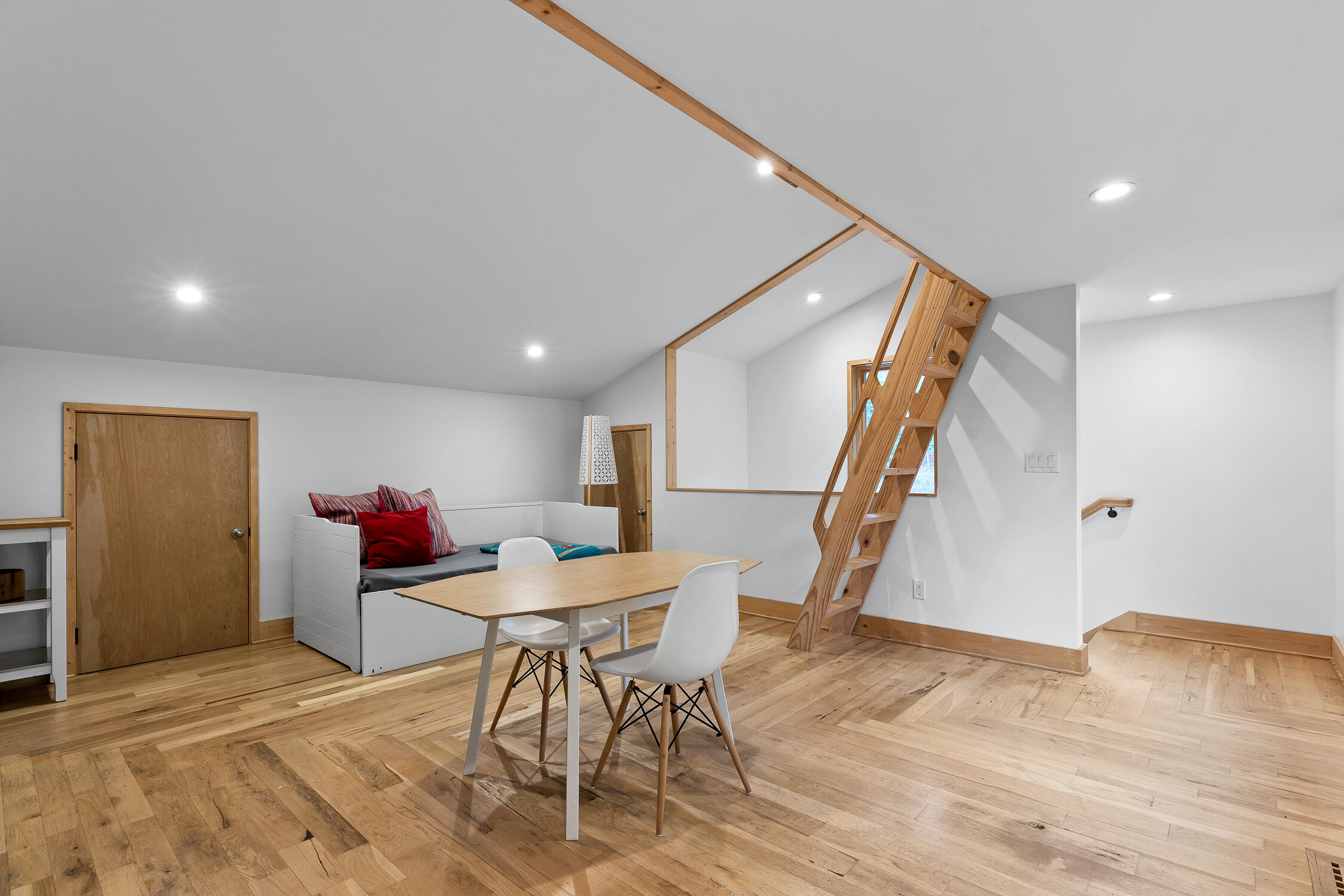 1013 Cumberland Road