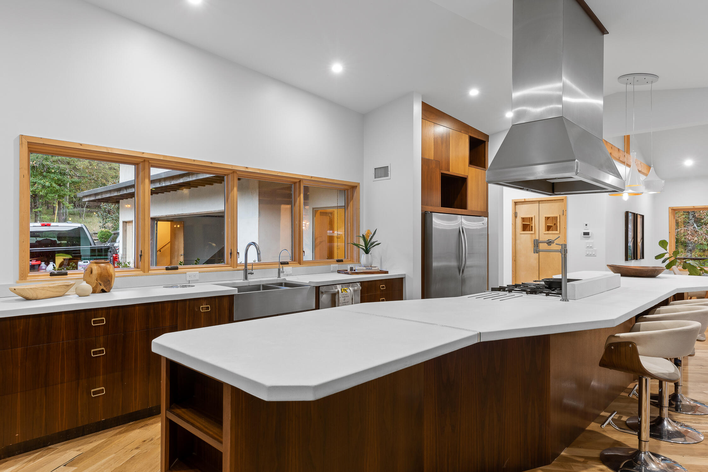 1013 Cumberland Road