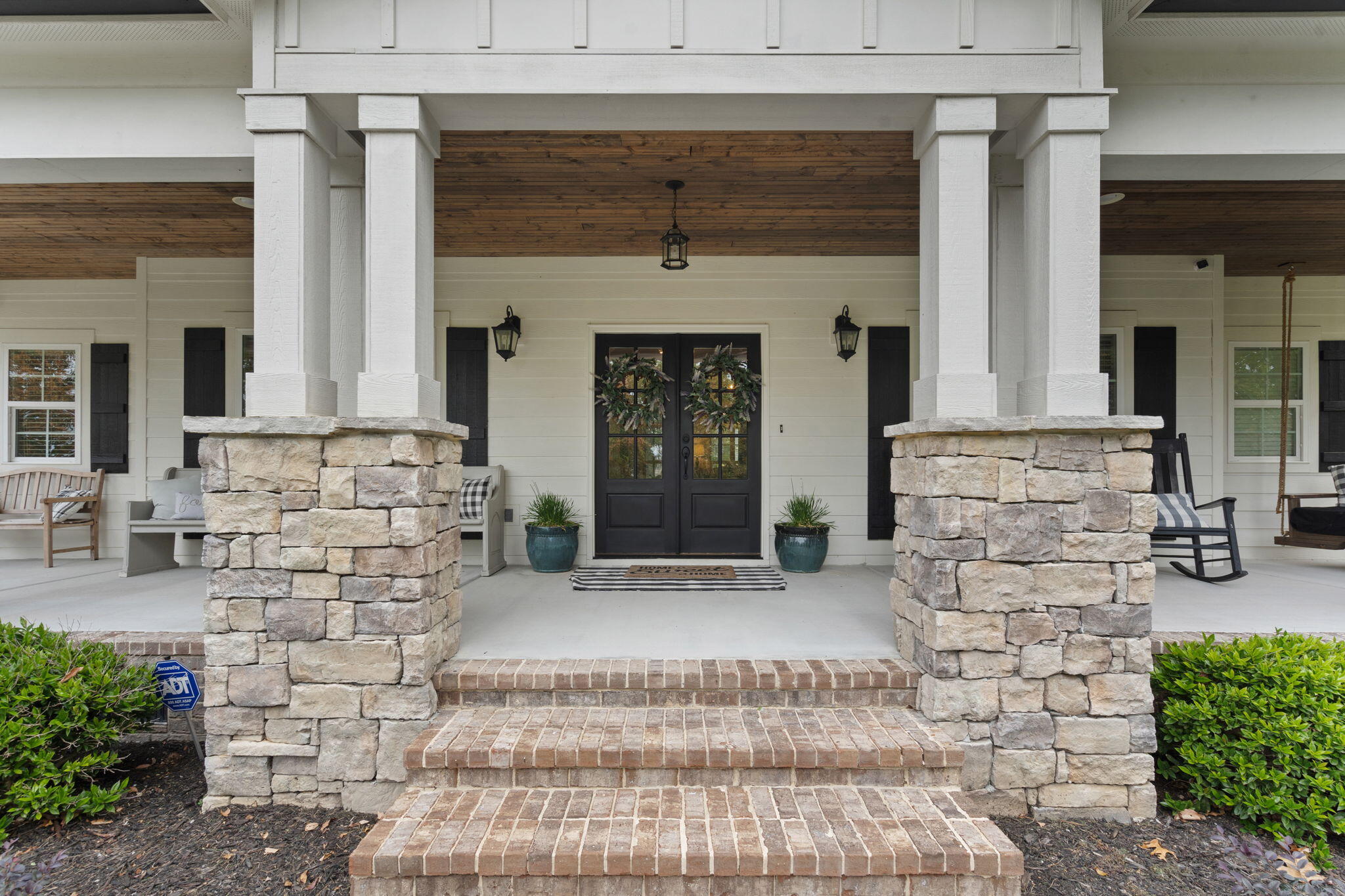 827 Brookhollow Lane