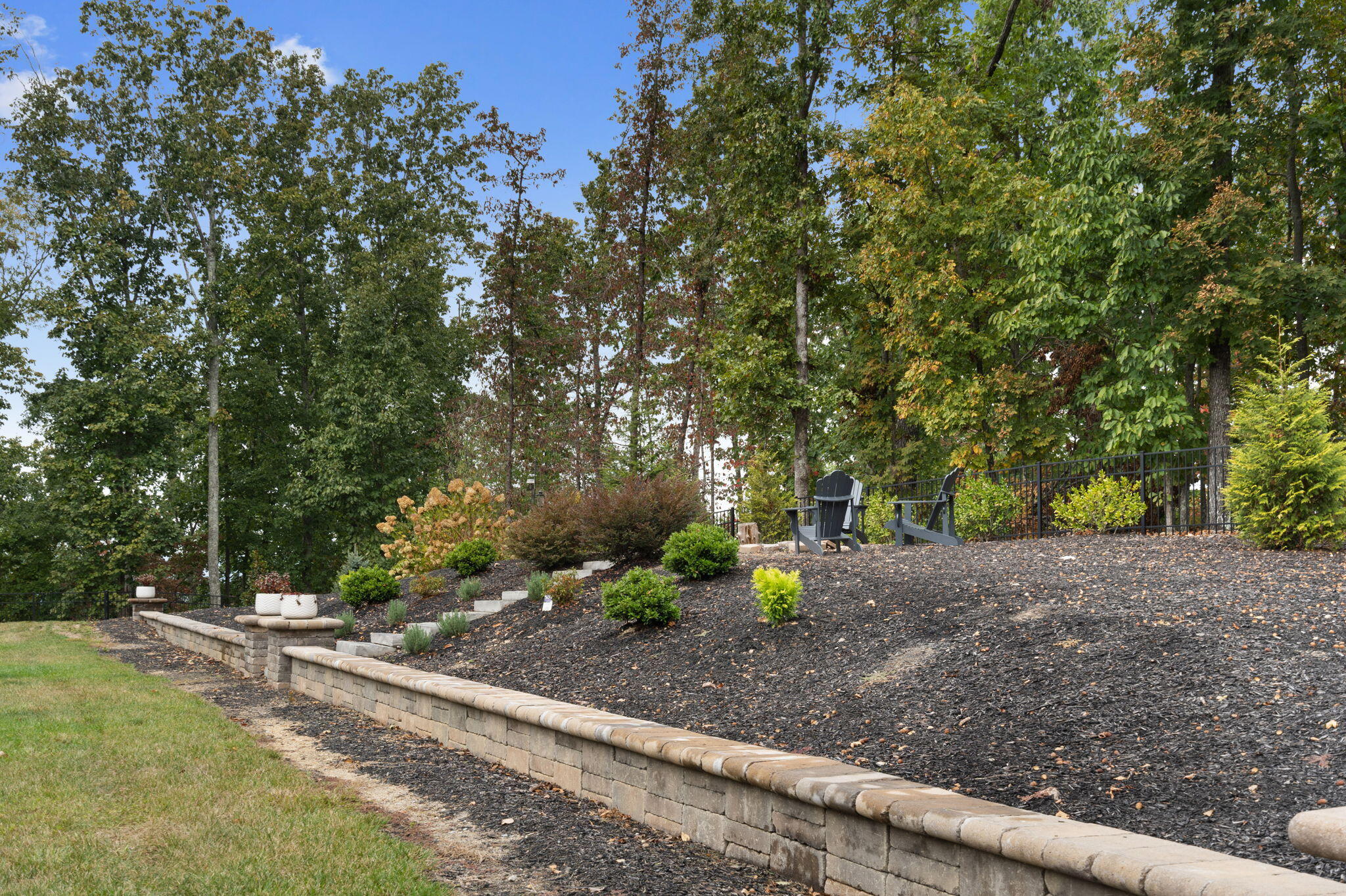 827 Brookhollow Lane