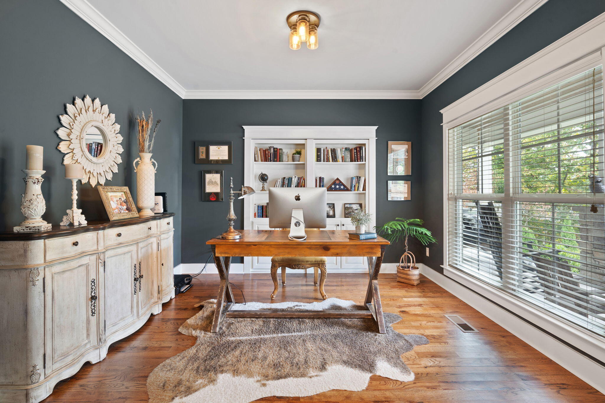 827 Brookhollow Lane