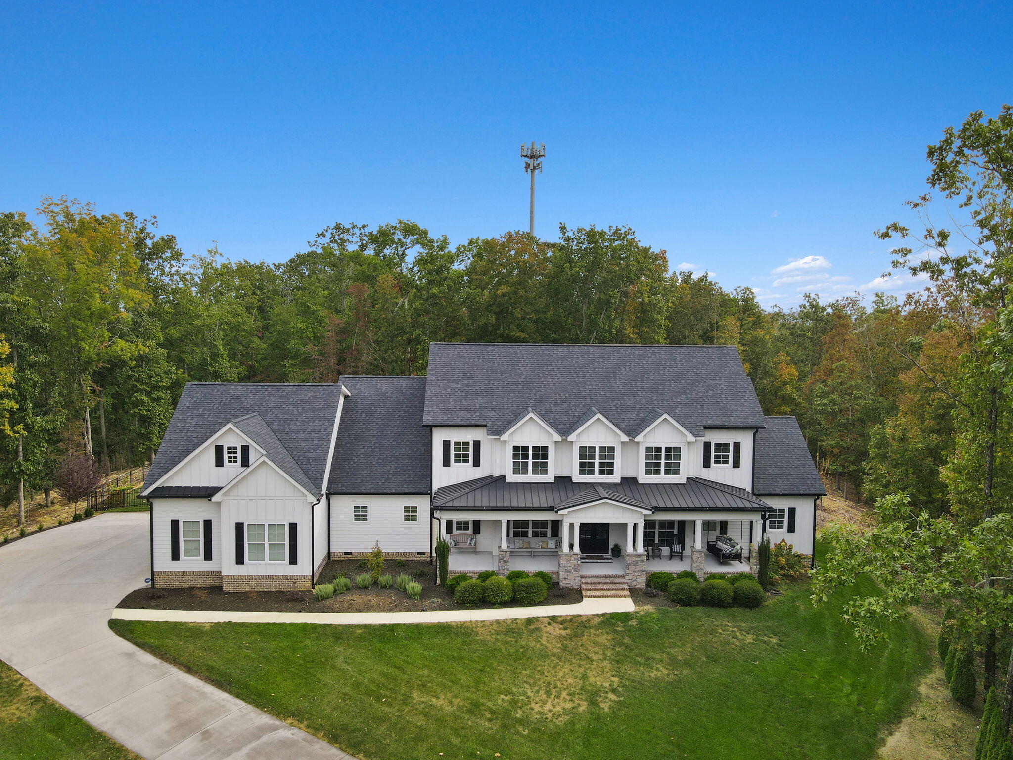 827 Brookhollow Lane