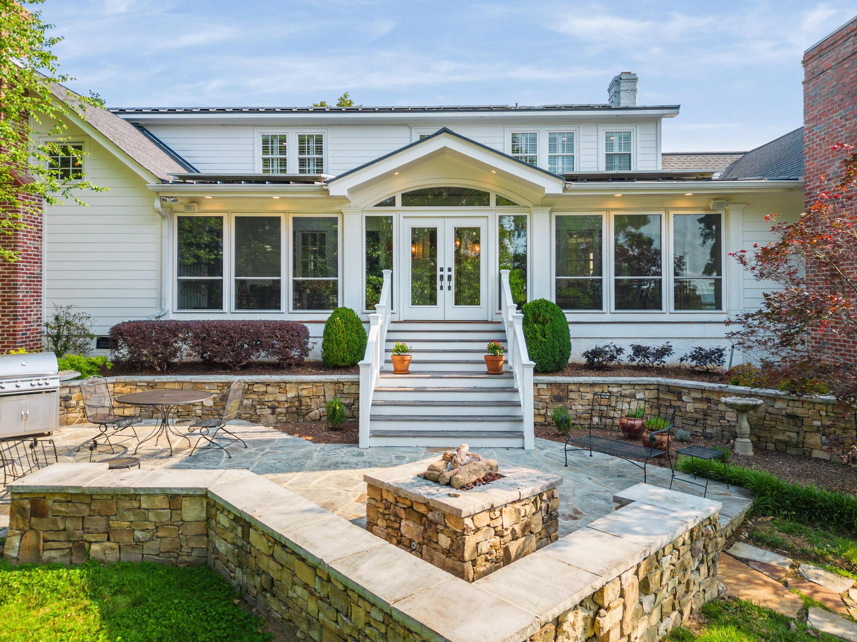 3014 Rivermont Road