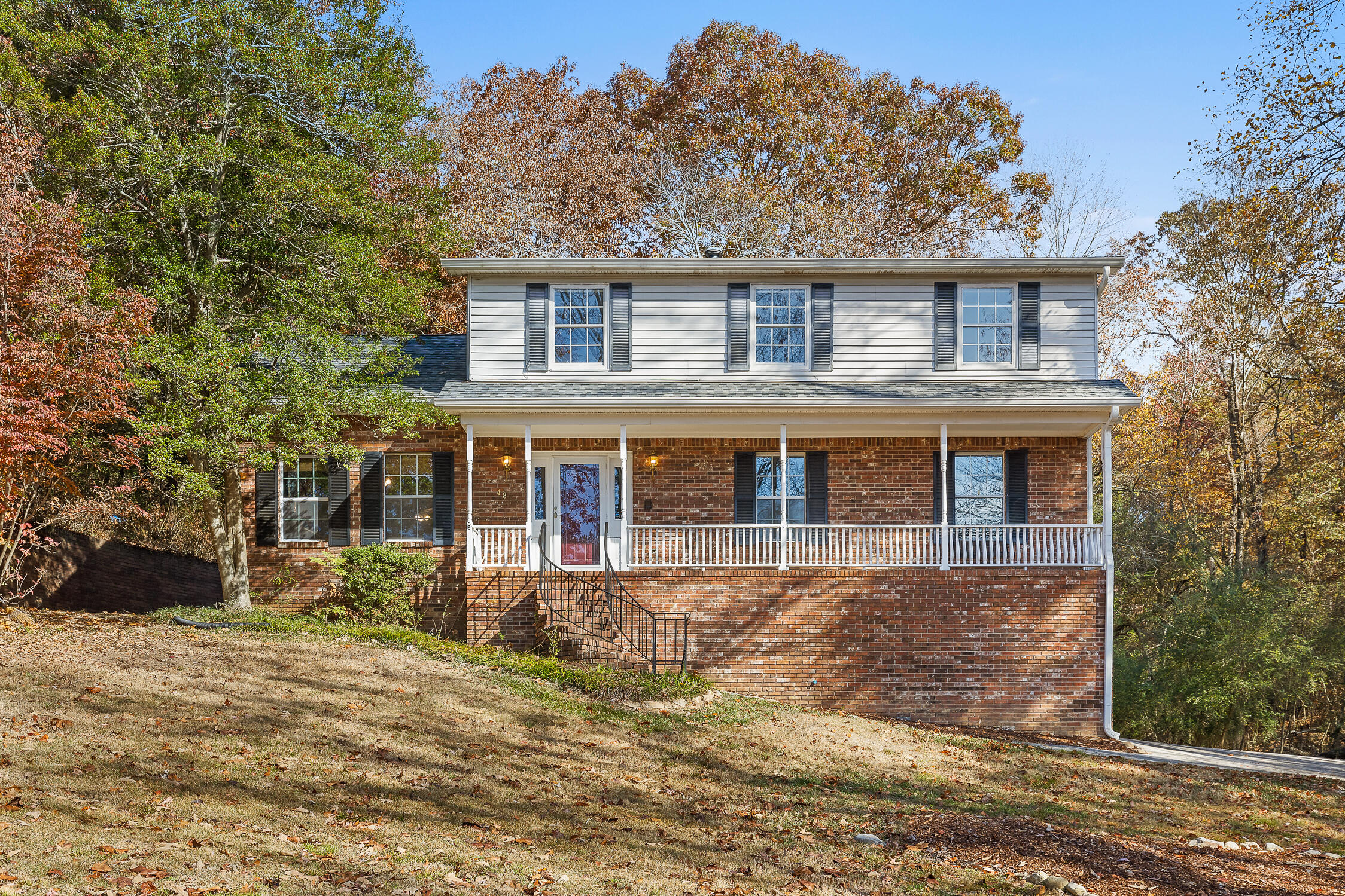 4833 Woodland Circle
