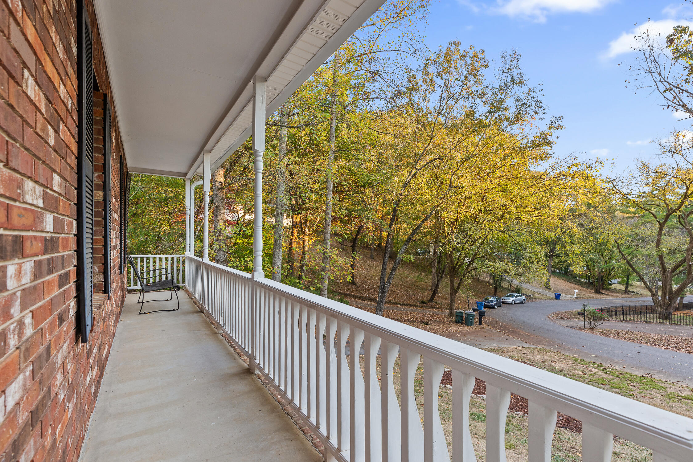 4833 Woodland Circle