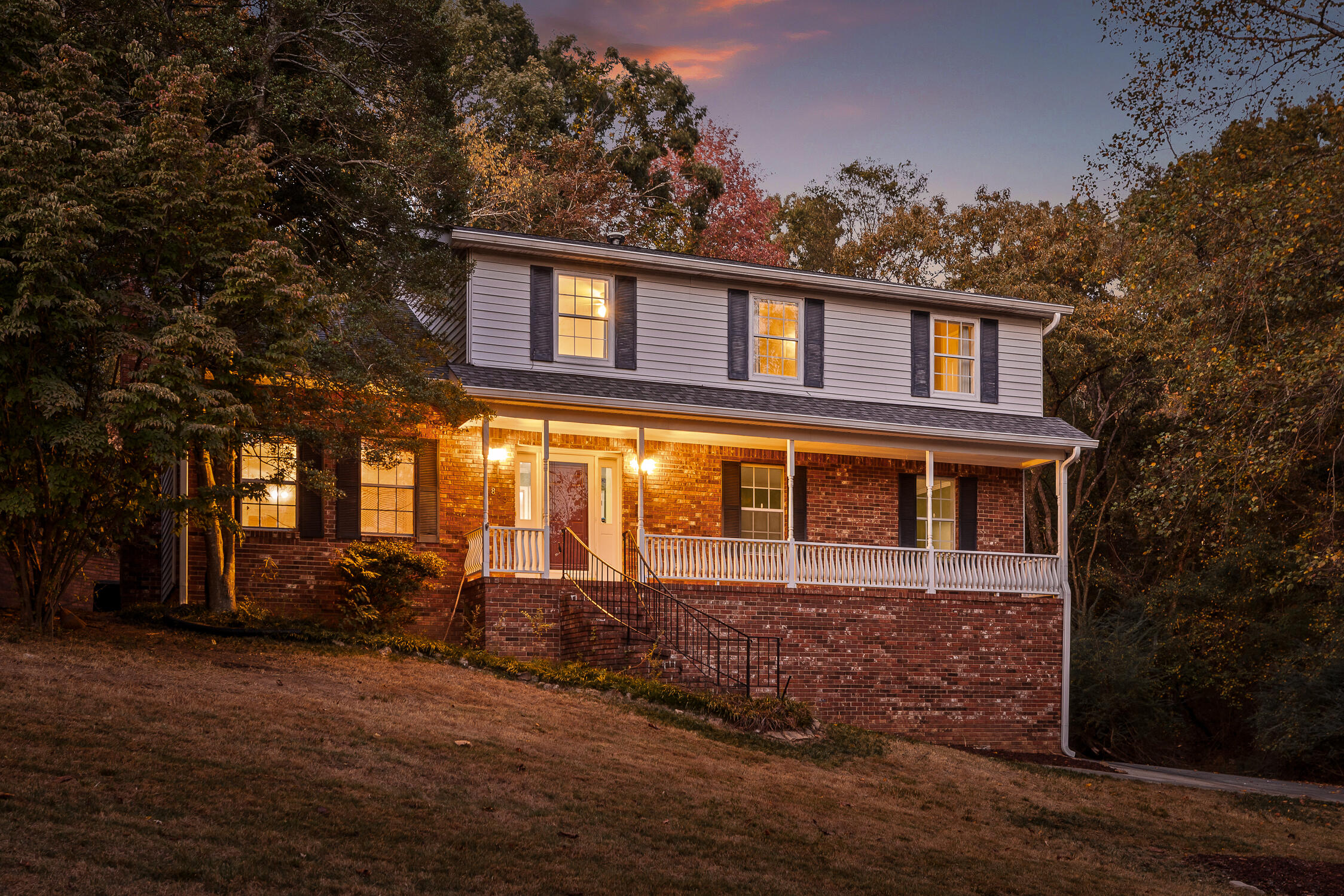 4833 Woodland Circle