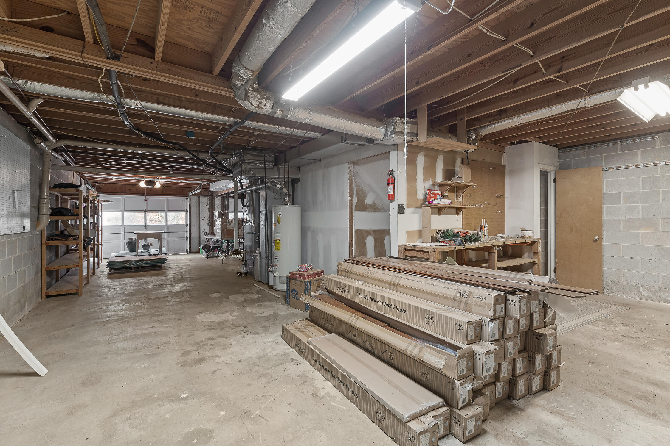 4833 Woodland Circle