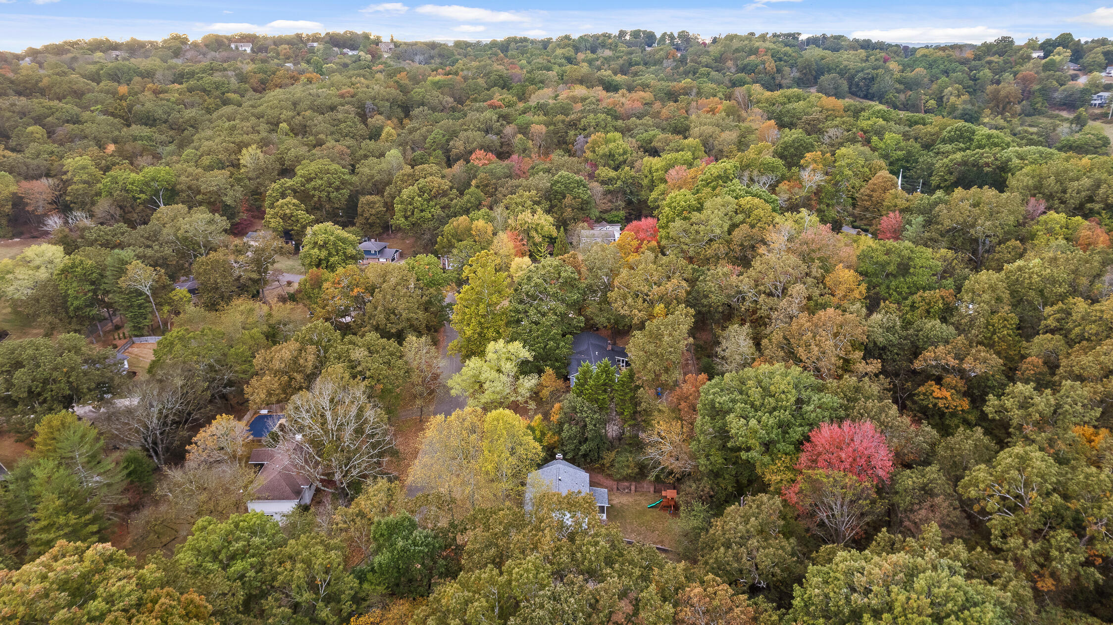 4833 Woodland Circle