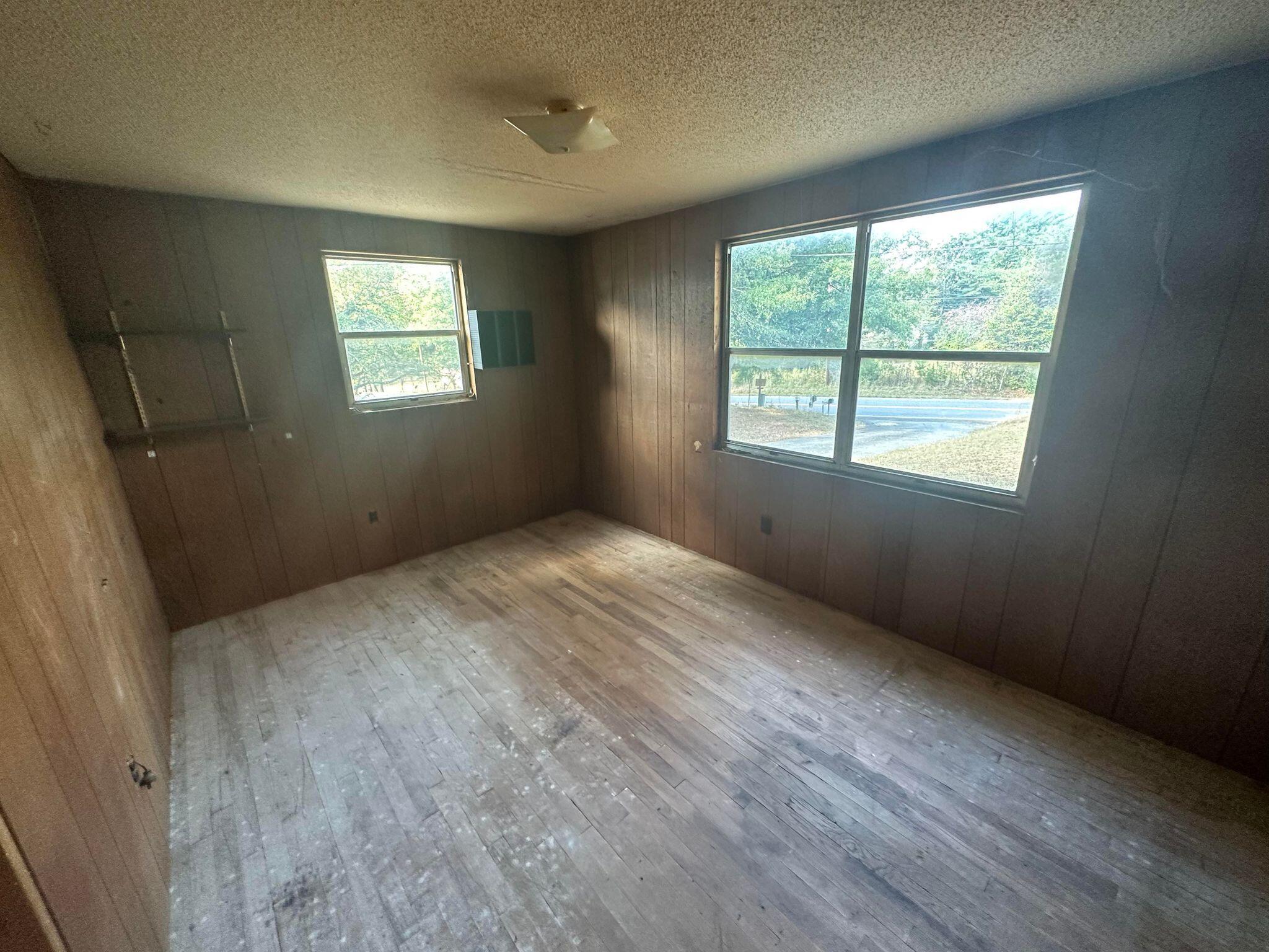 9812 Birchwood Pike