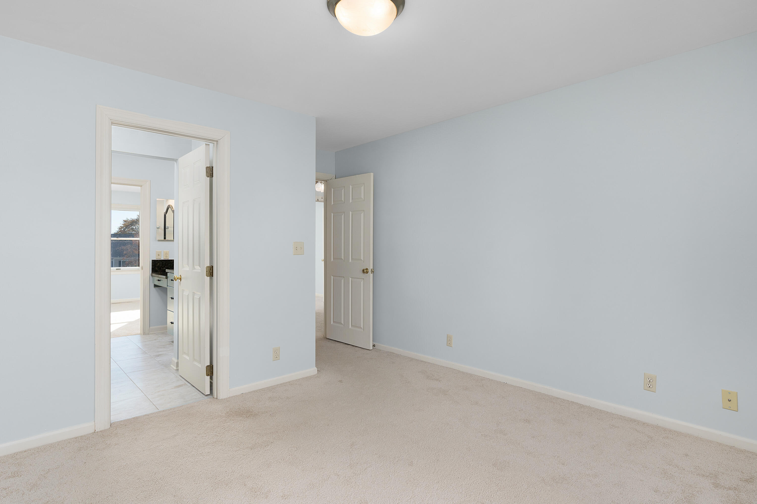 1208 Constitution Dr