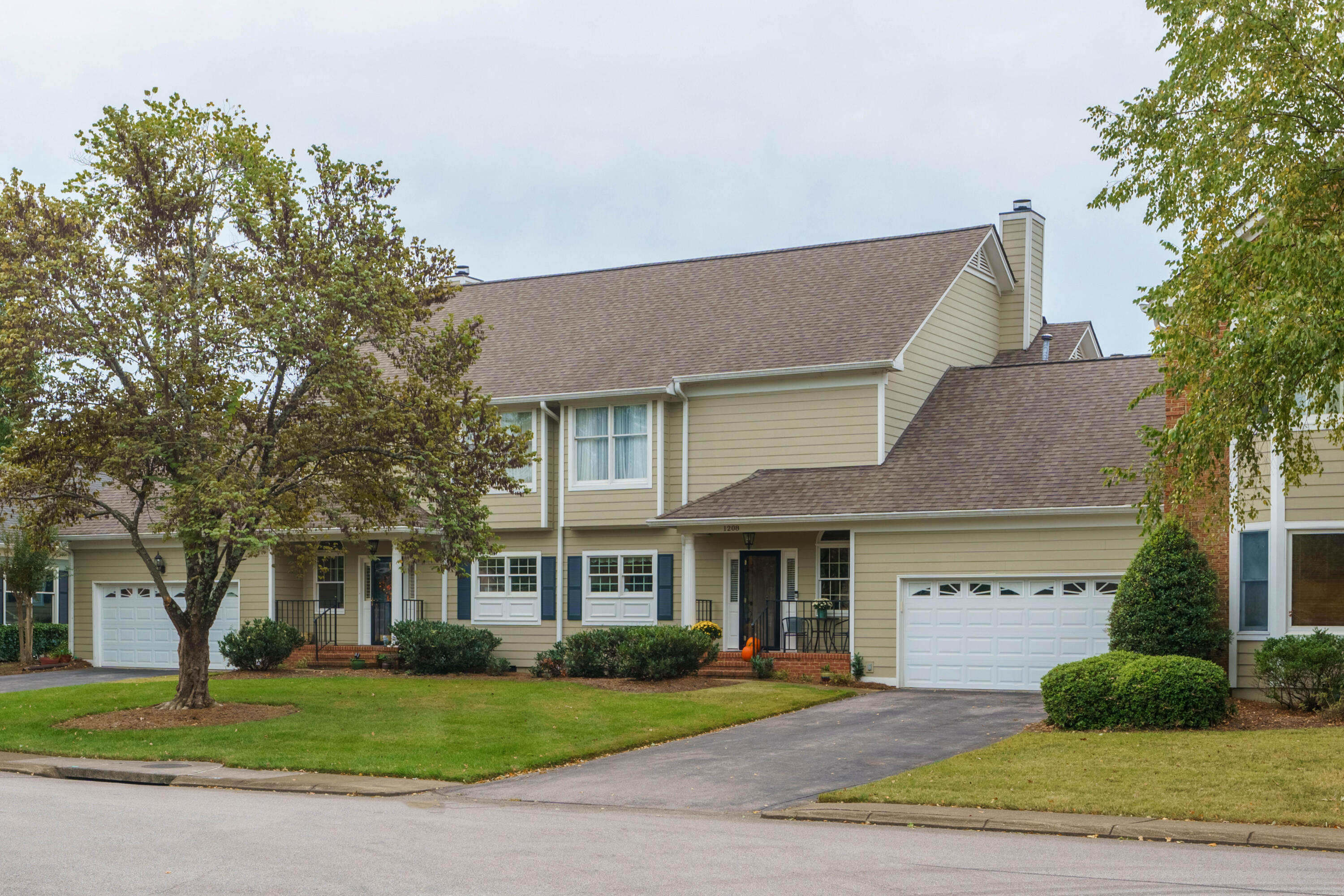 1208 Constitution Dr