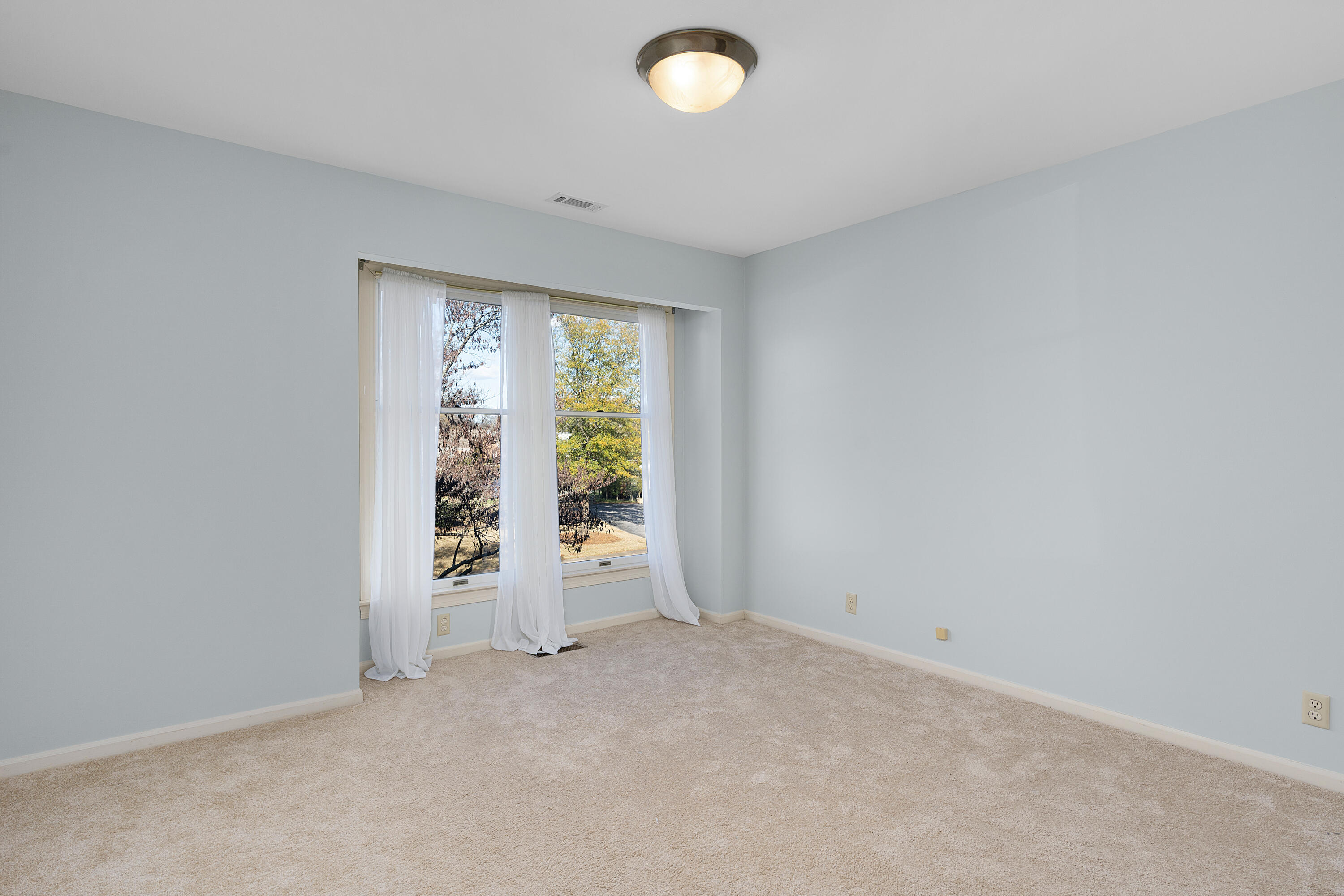 1208 Constitution Dr