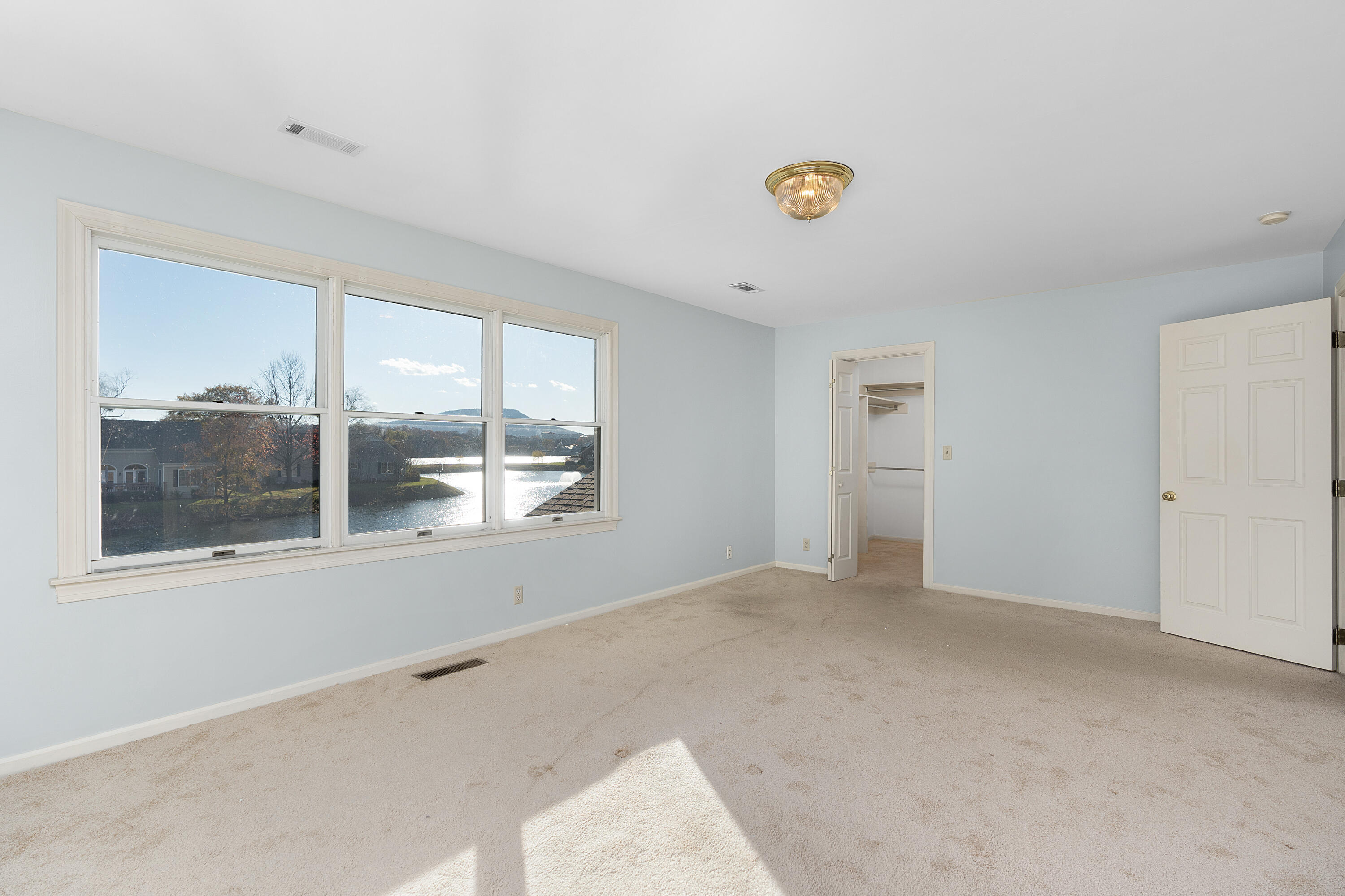 1208 Constitution Dr