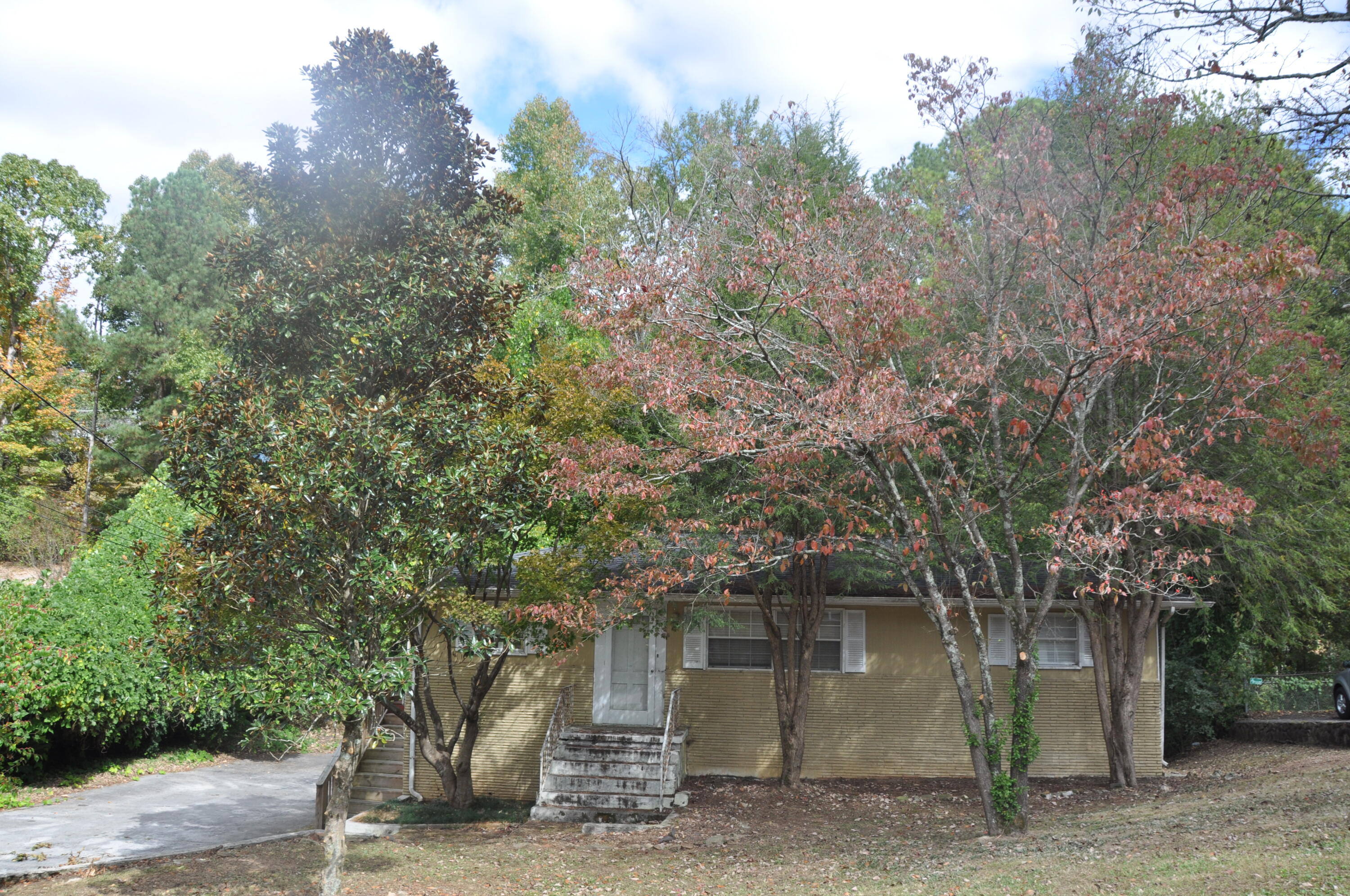 911 Lawson Street