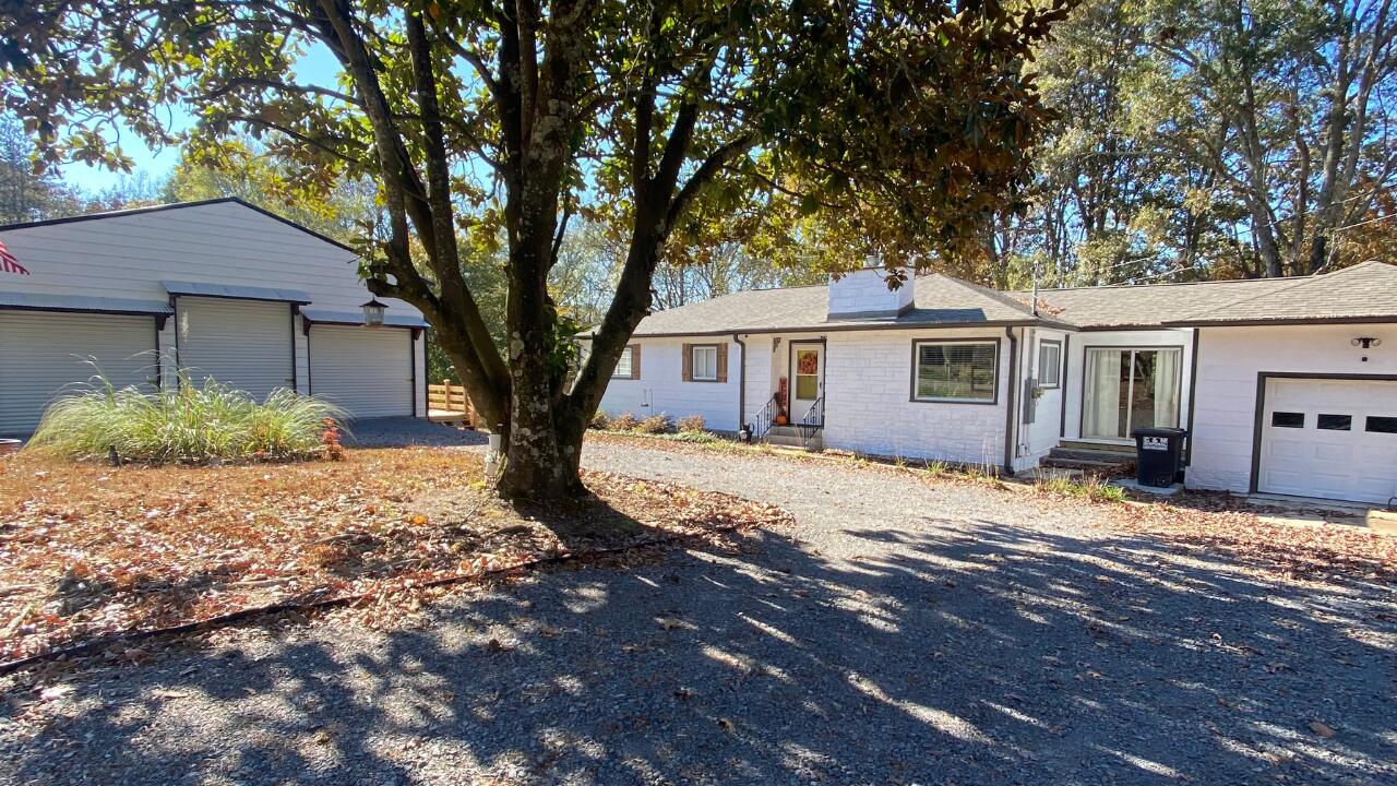 9407 N Hickory Valley Road, 15