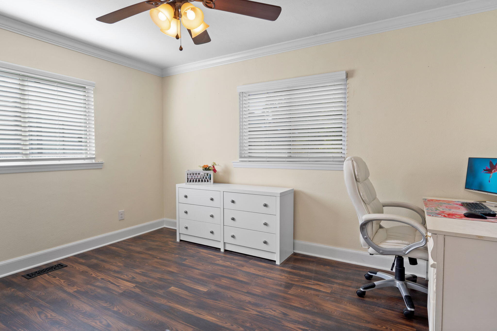 9407 N Hickory Valley Road, 15
